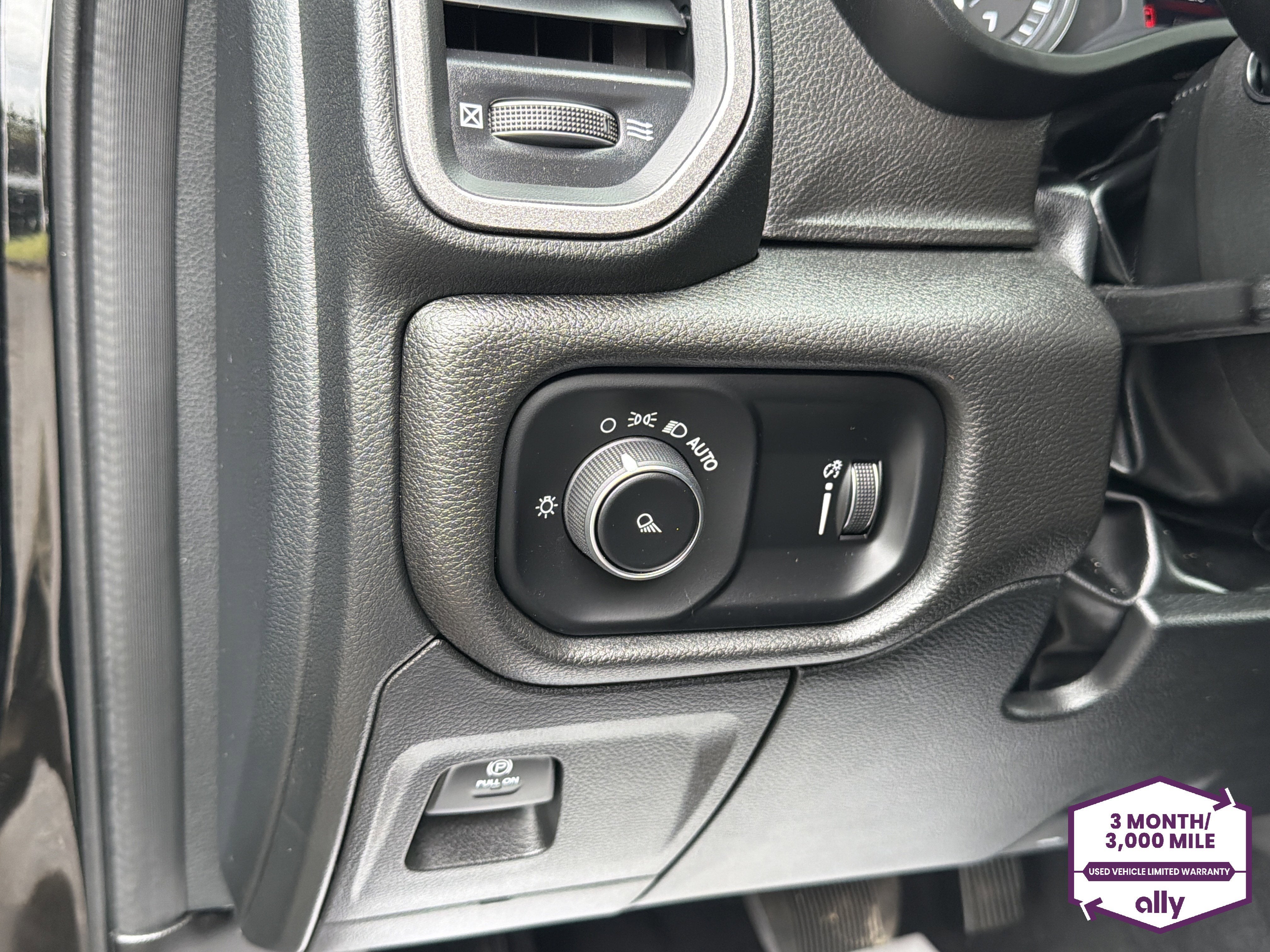 2025 RAM Ram 1500 Pickup Tradesman - Photo 14