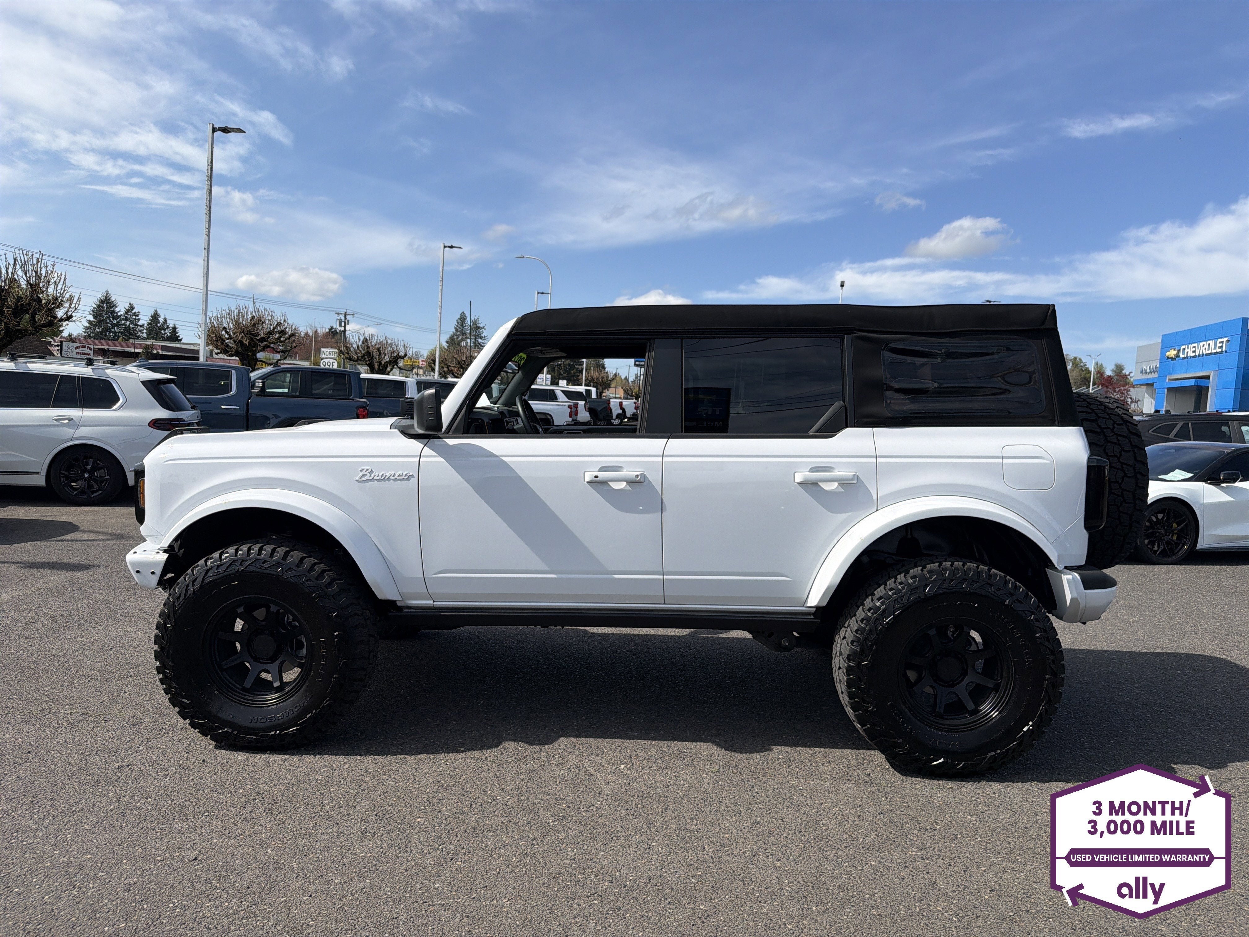 2023 Ford Bronco Base