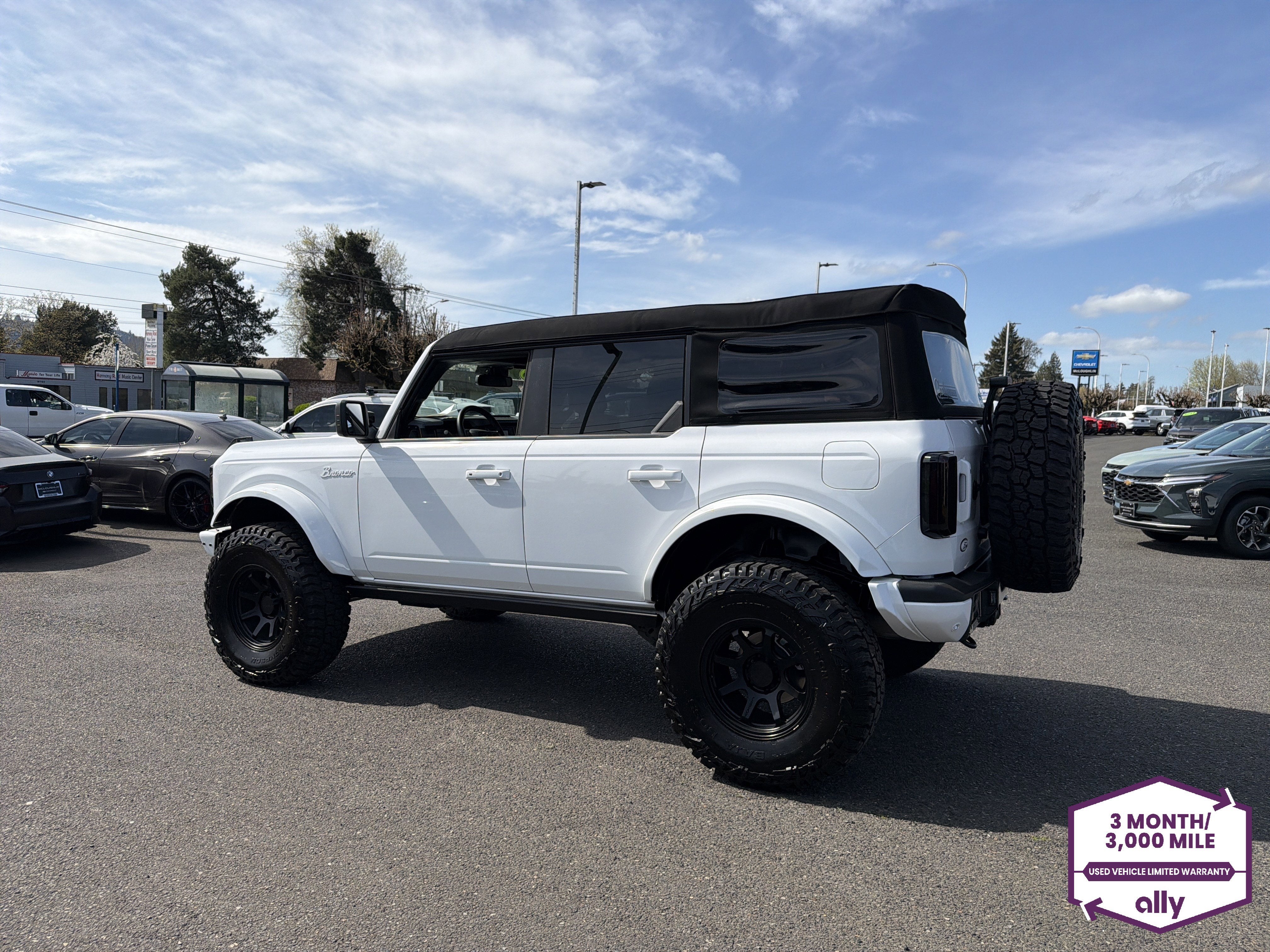 2023 Ford Bronco Base