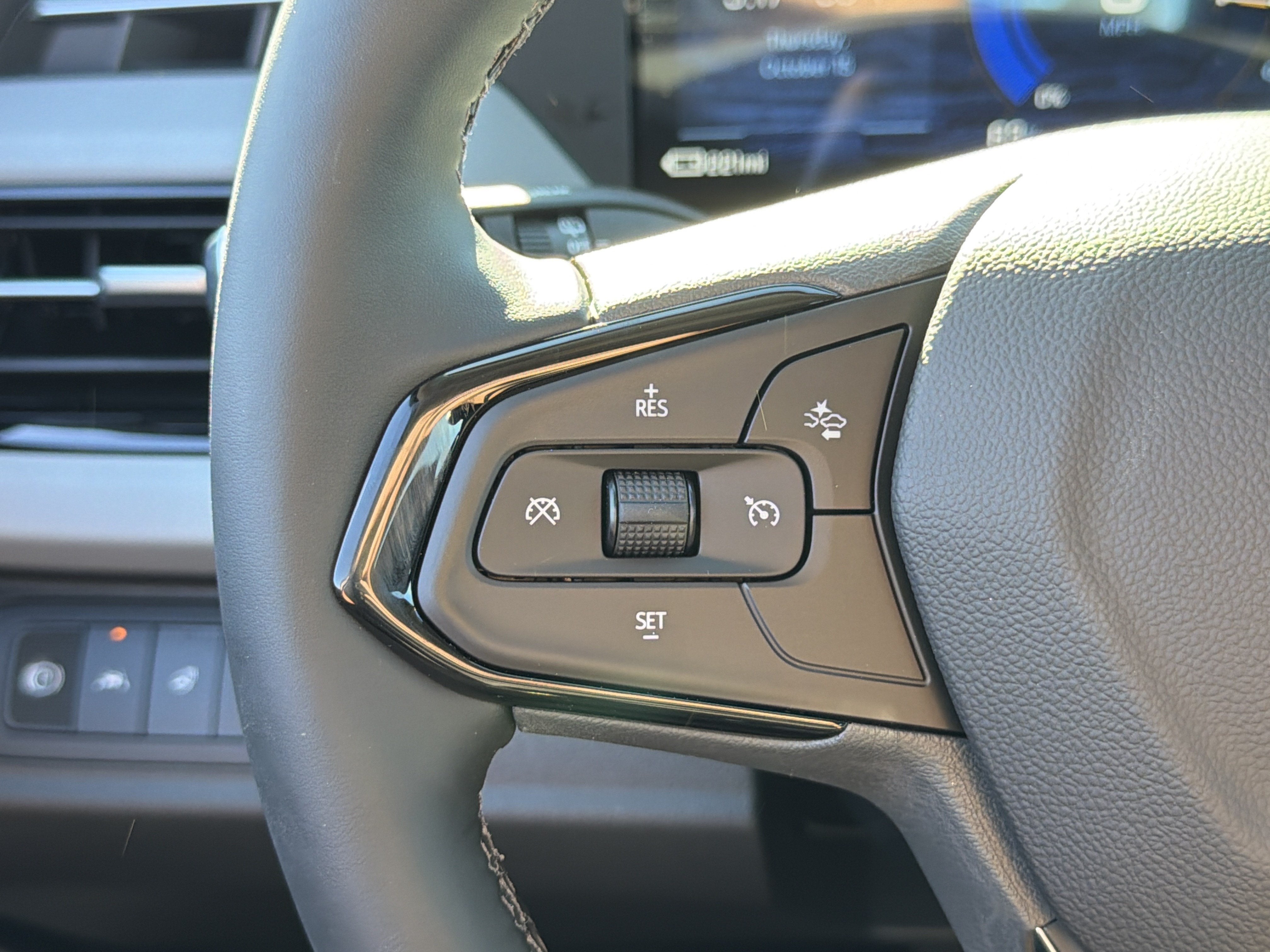 2027 Chevrolet Bolt LT - Photo 16