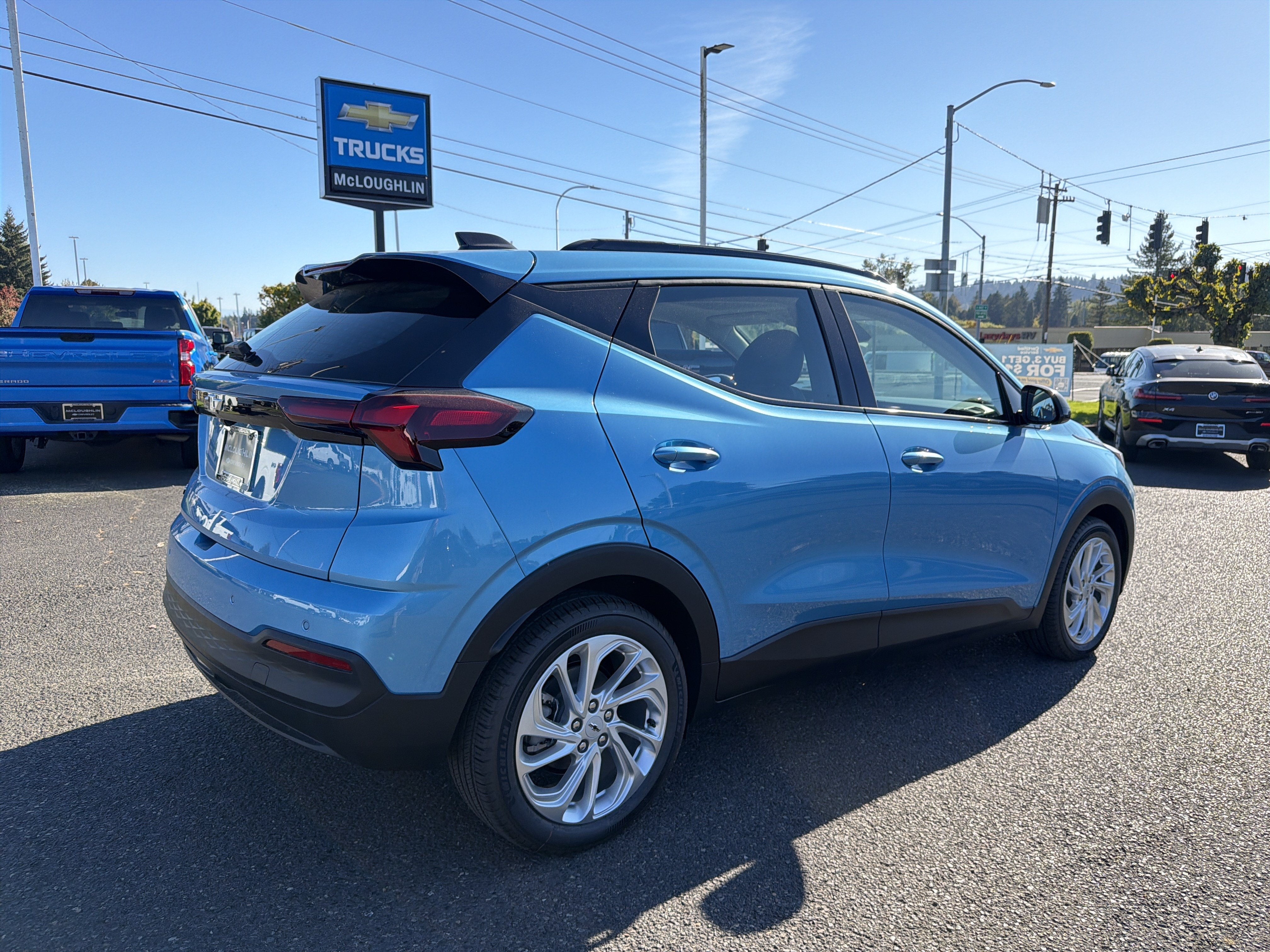 2027 Chevrolet Bolt LT - Photo 6