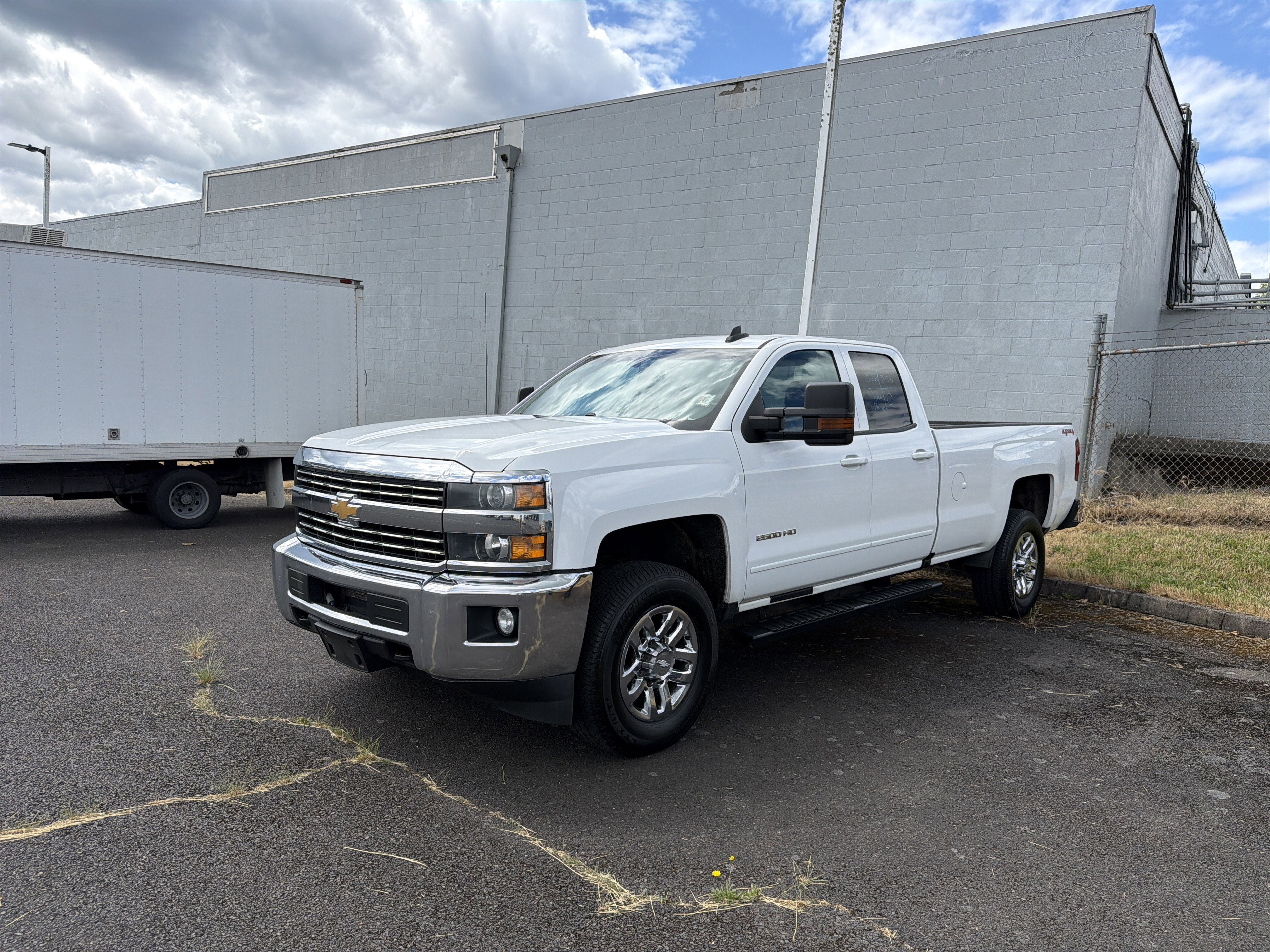 2016 Chevrolet Silverado HD LT 4WD Double Cab Standard Box w/R9I's photo