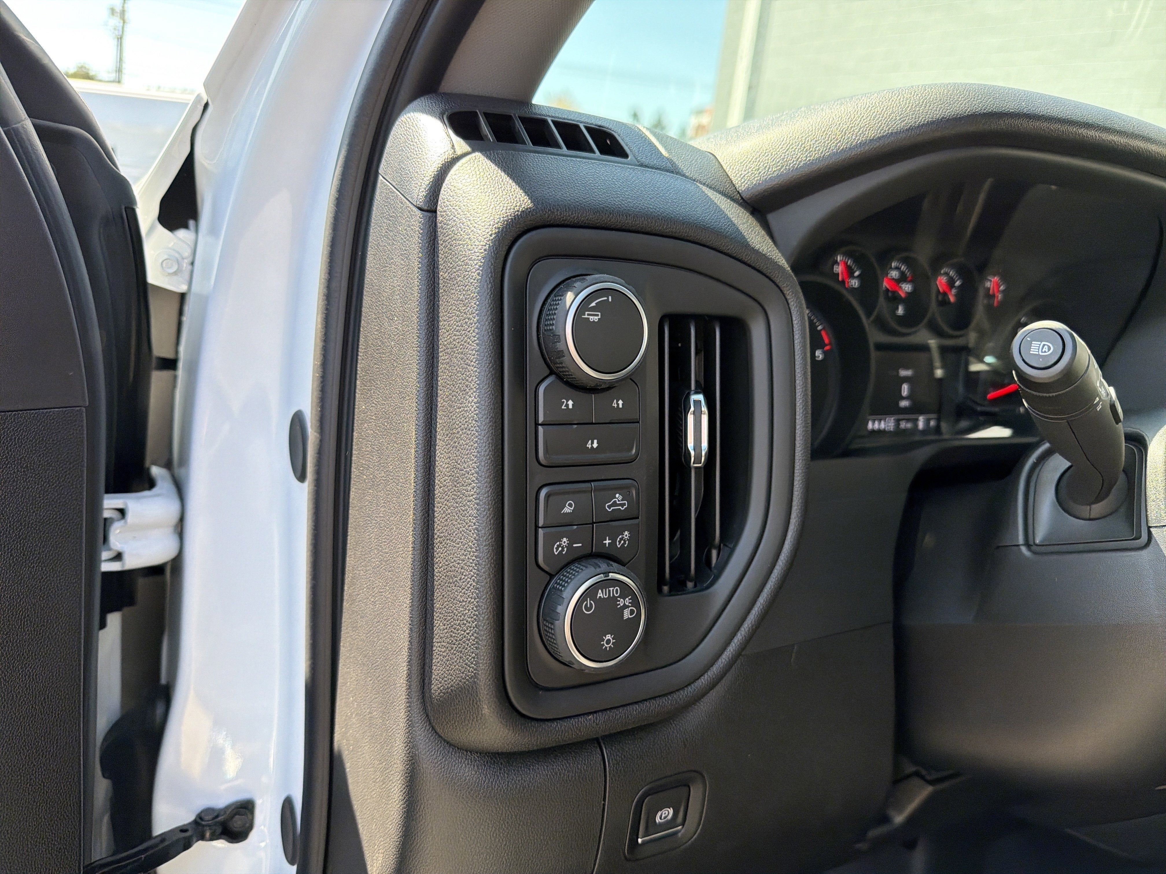 2026 Chevrolet Silverado 2500 HD Custom - Photo 15