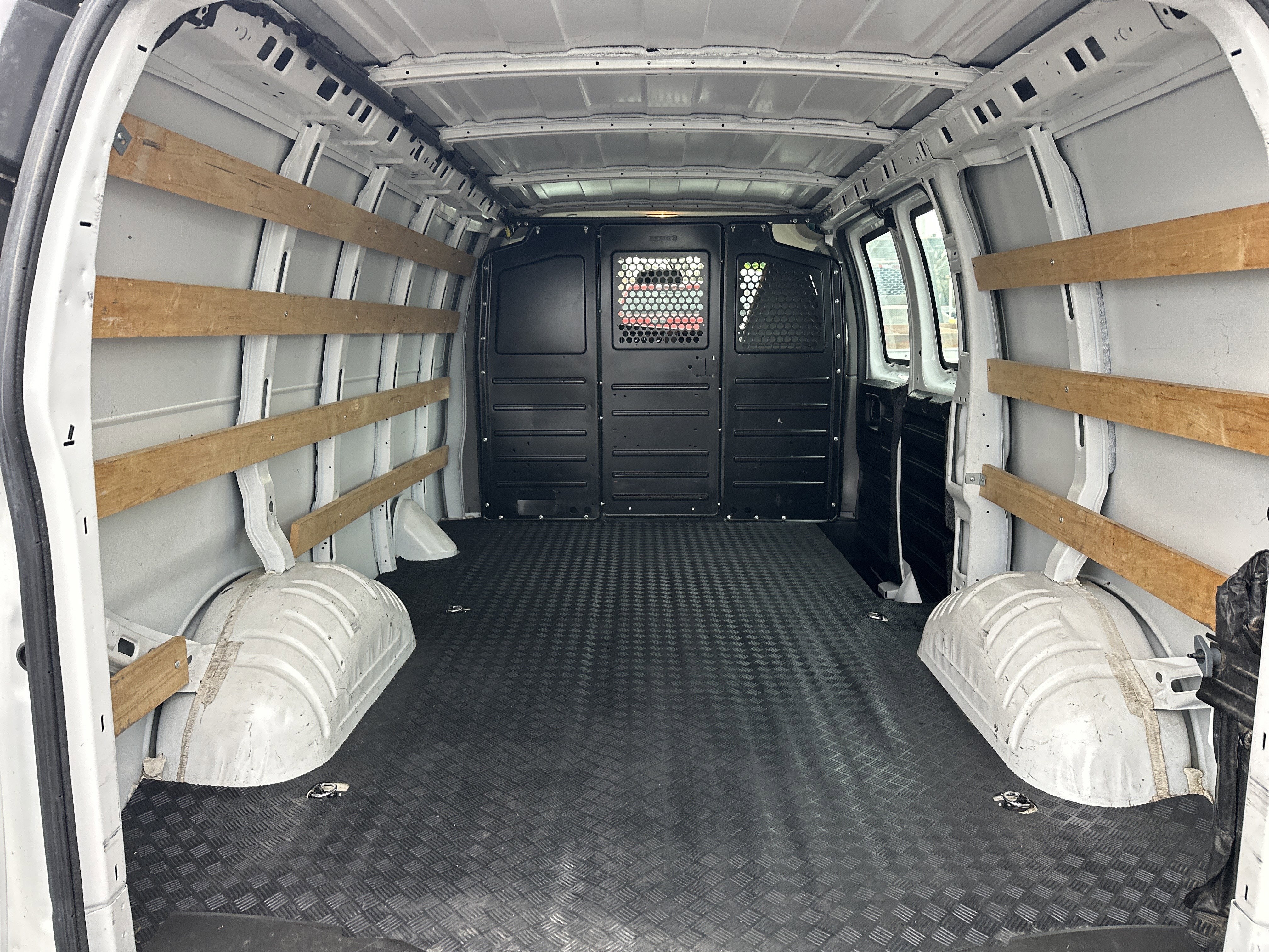 2019 Chevrolet Express Cargo 2500 VAN RWD 2500 135"