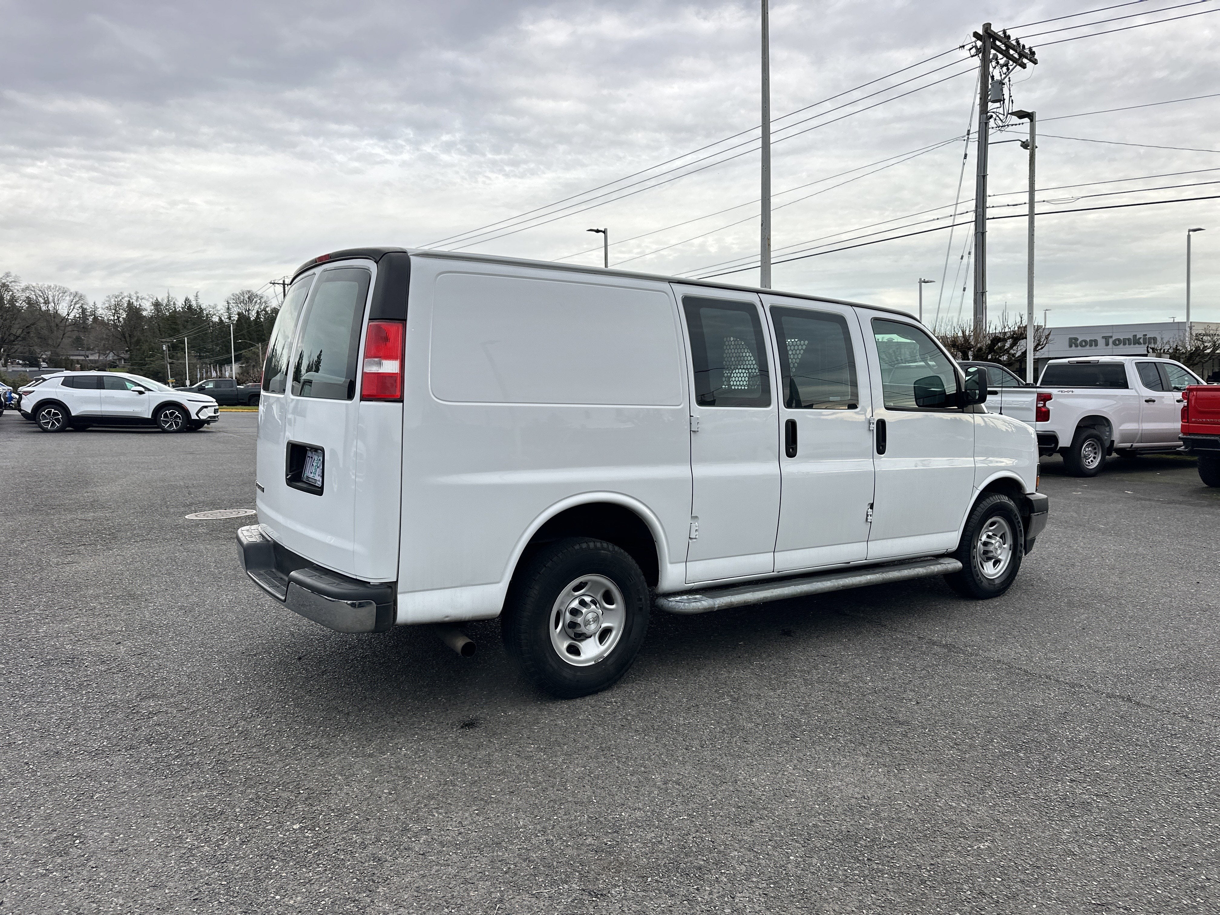 2019 Chevrolet Express Cargo 2500 VAN RWD 2500 135"