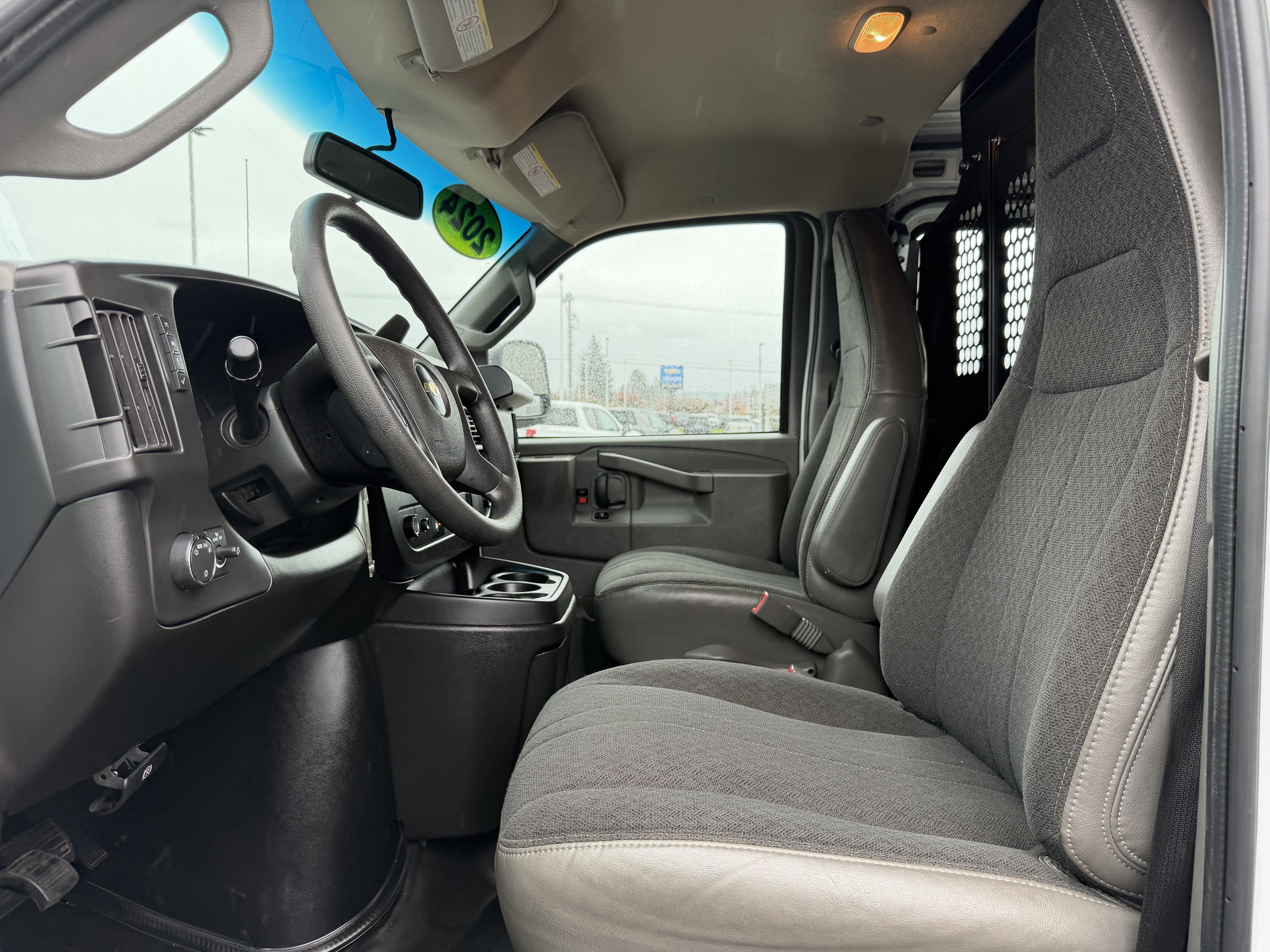 2024 Chevrolet Express Cargo 2500 WT