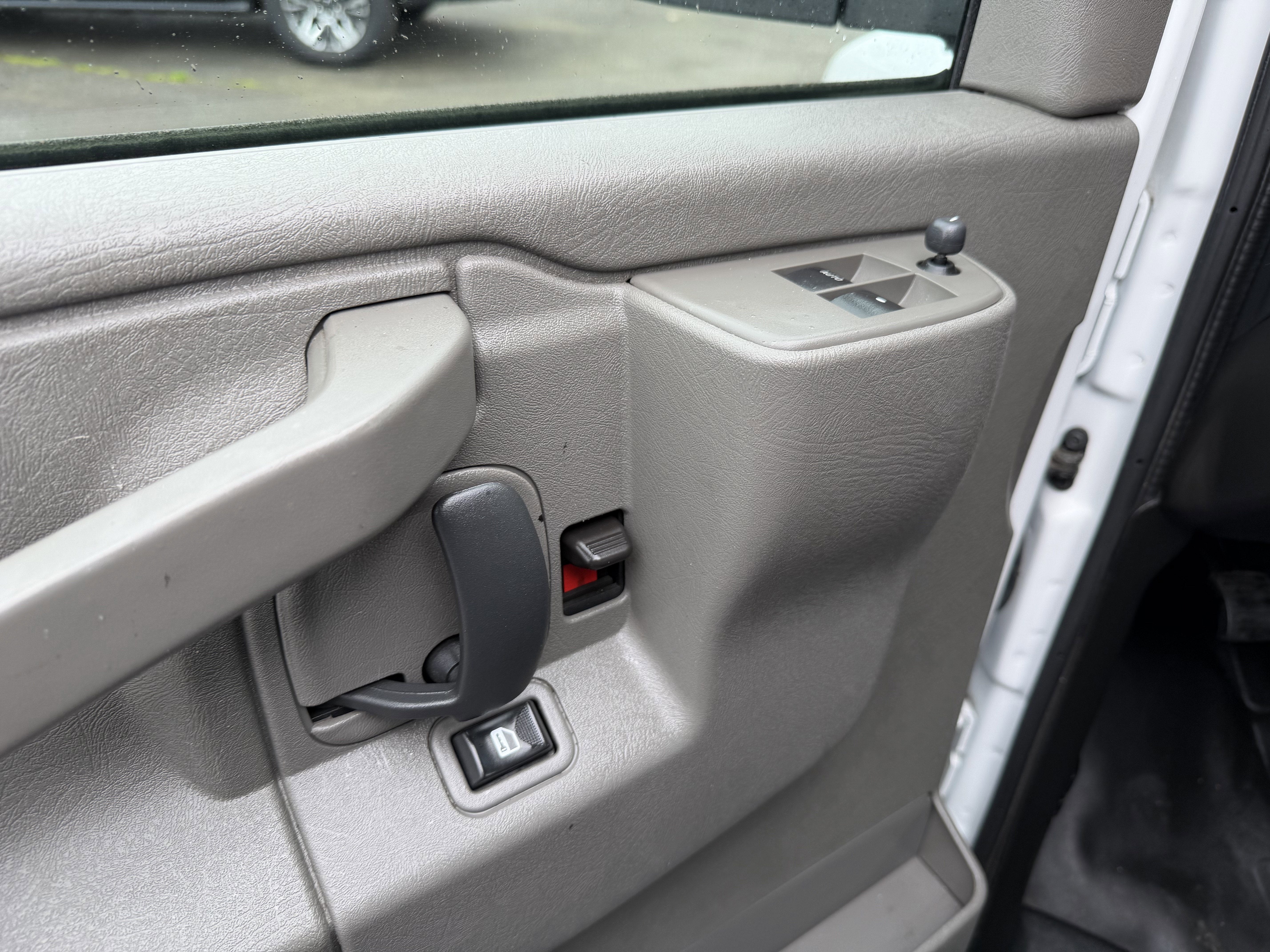 2024 Chevrolet Express Cargo 2500 WT