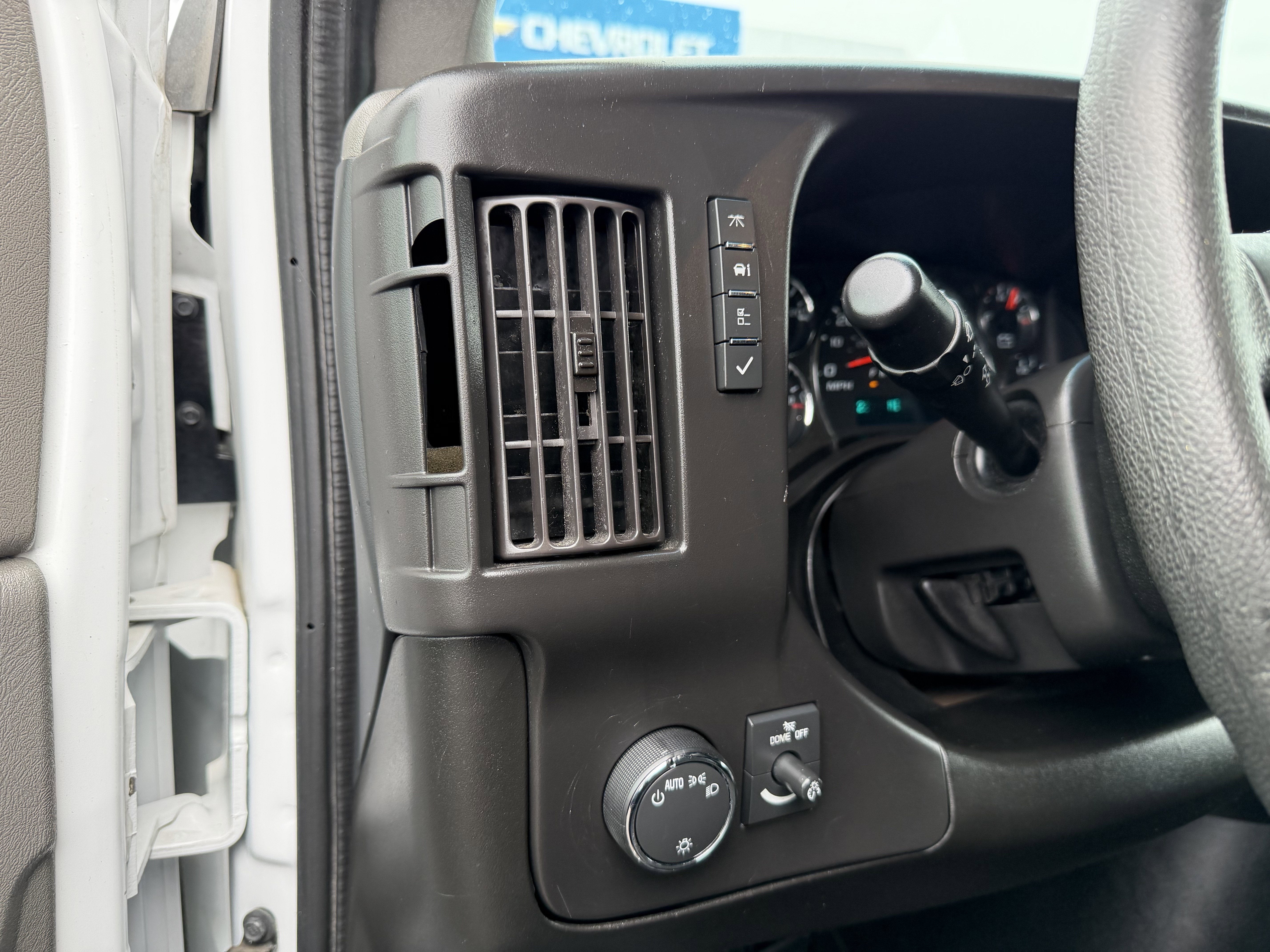 2024 Chevrolet Express Cargo 2500 WT