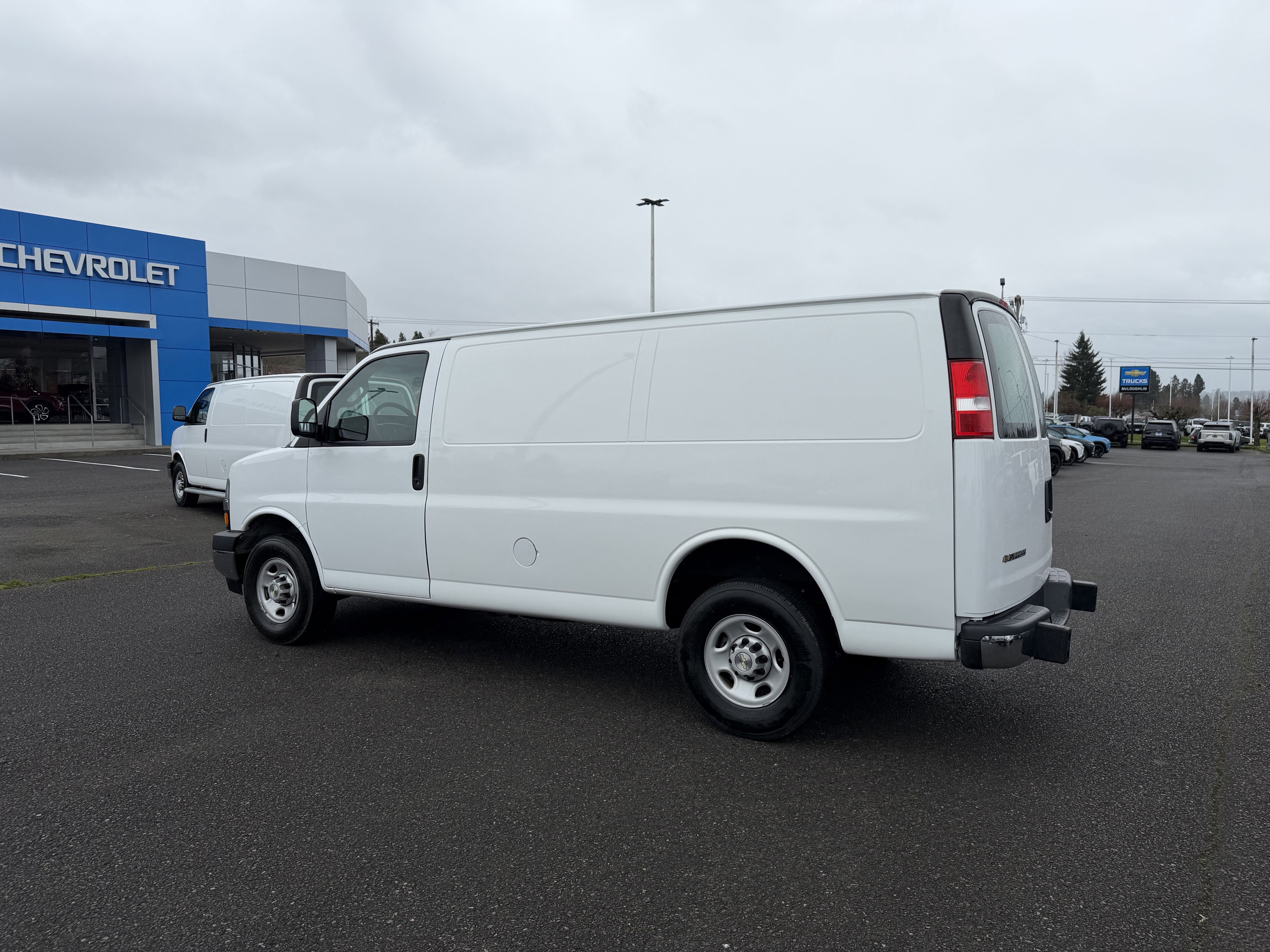 2024 Chevrolet Express Cargo 2500 WT