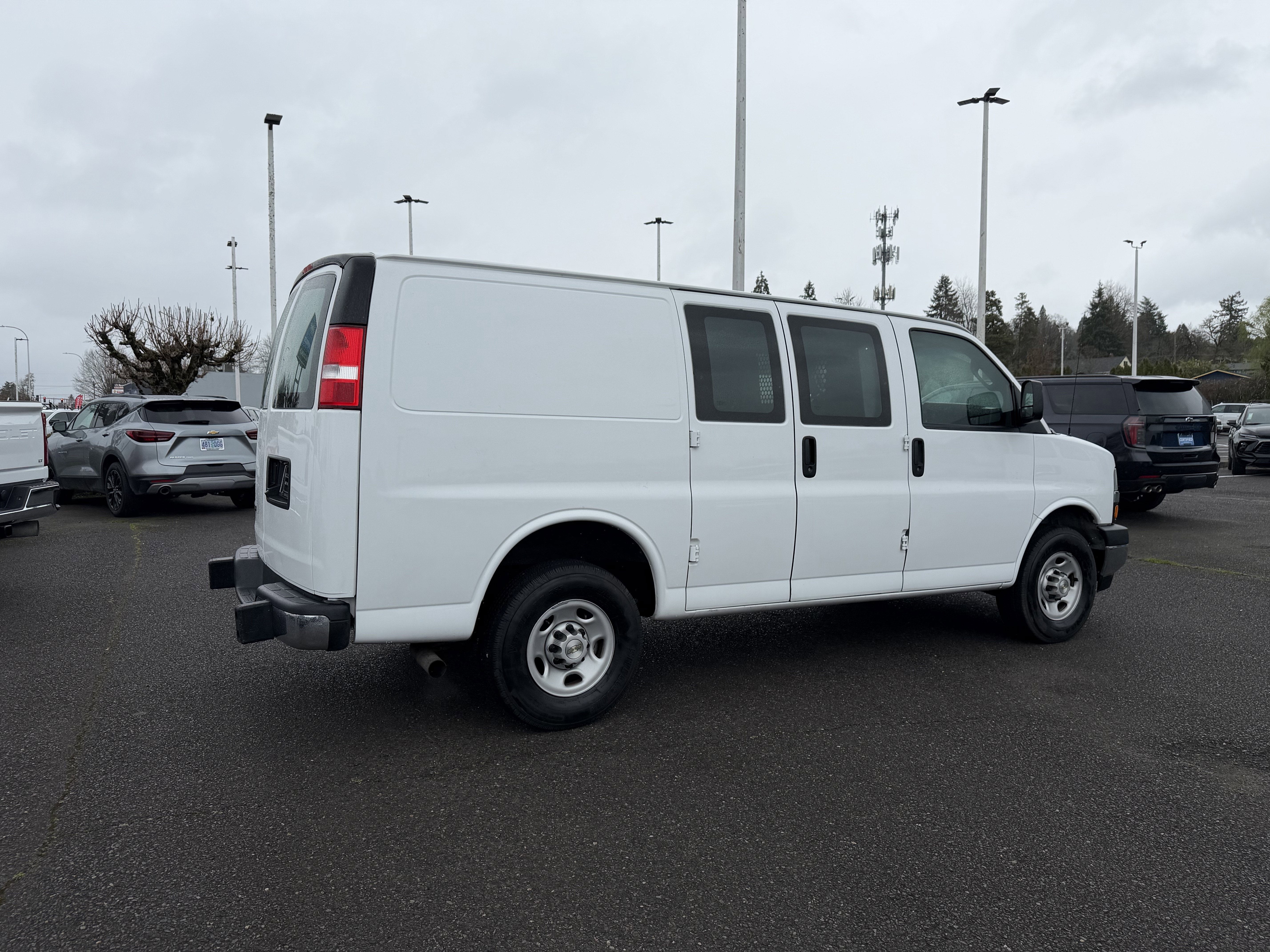 2024 Chevrolet Express Cargo 2500 WT
