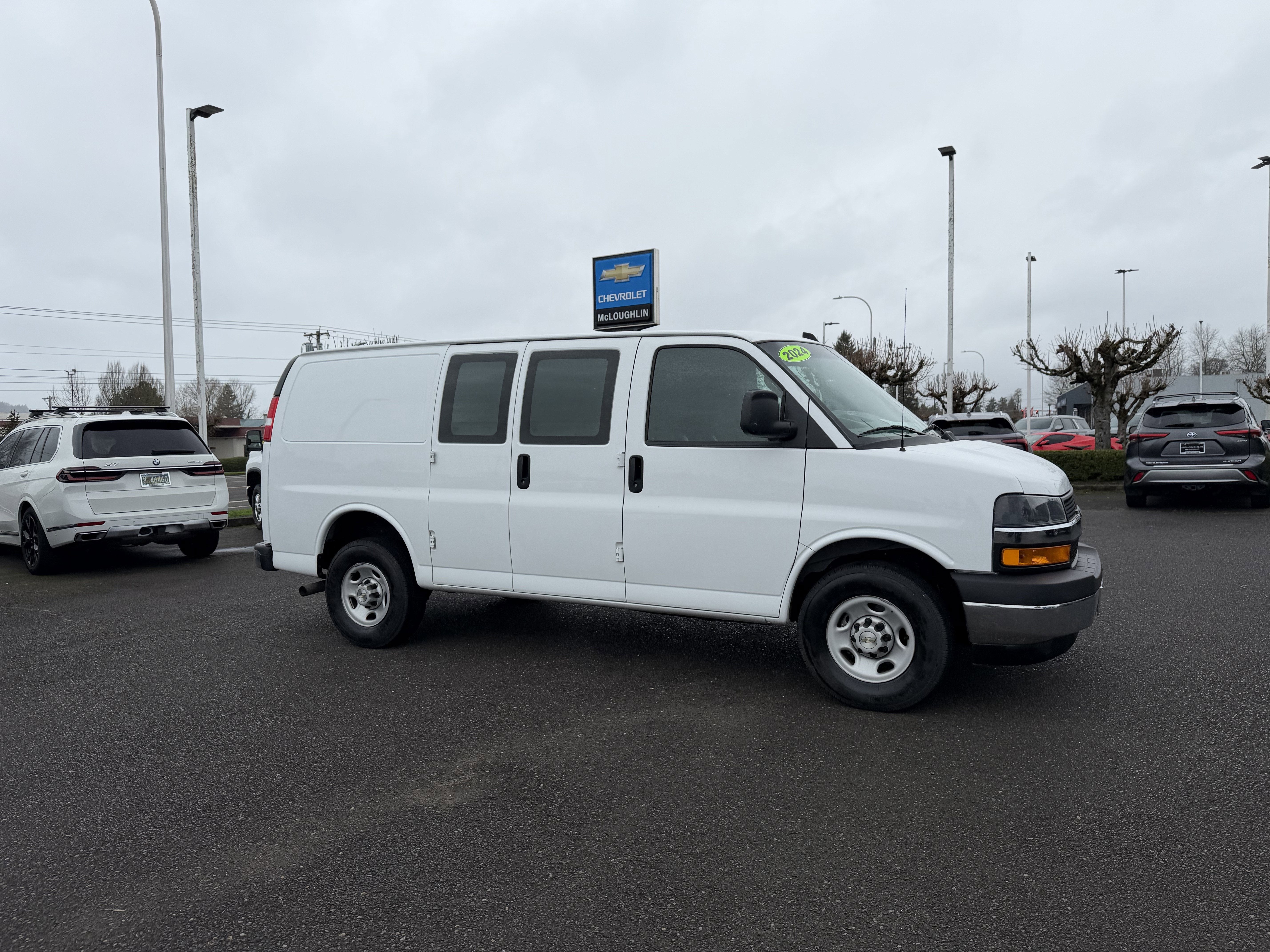 2024 Chevrolet Express Cargo 2500 WT