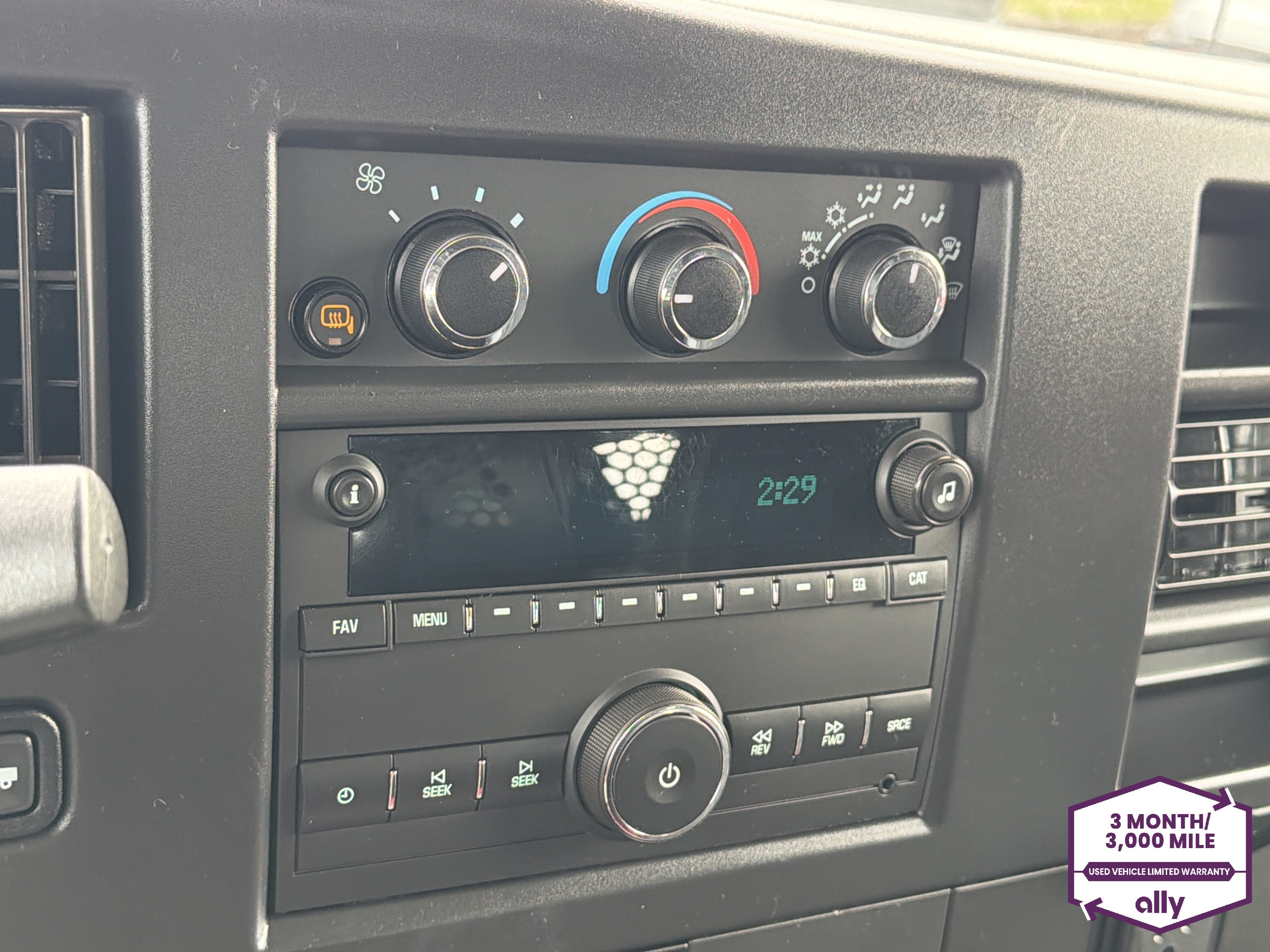 2025 Chevrolet Express Cargo WT