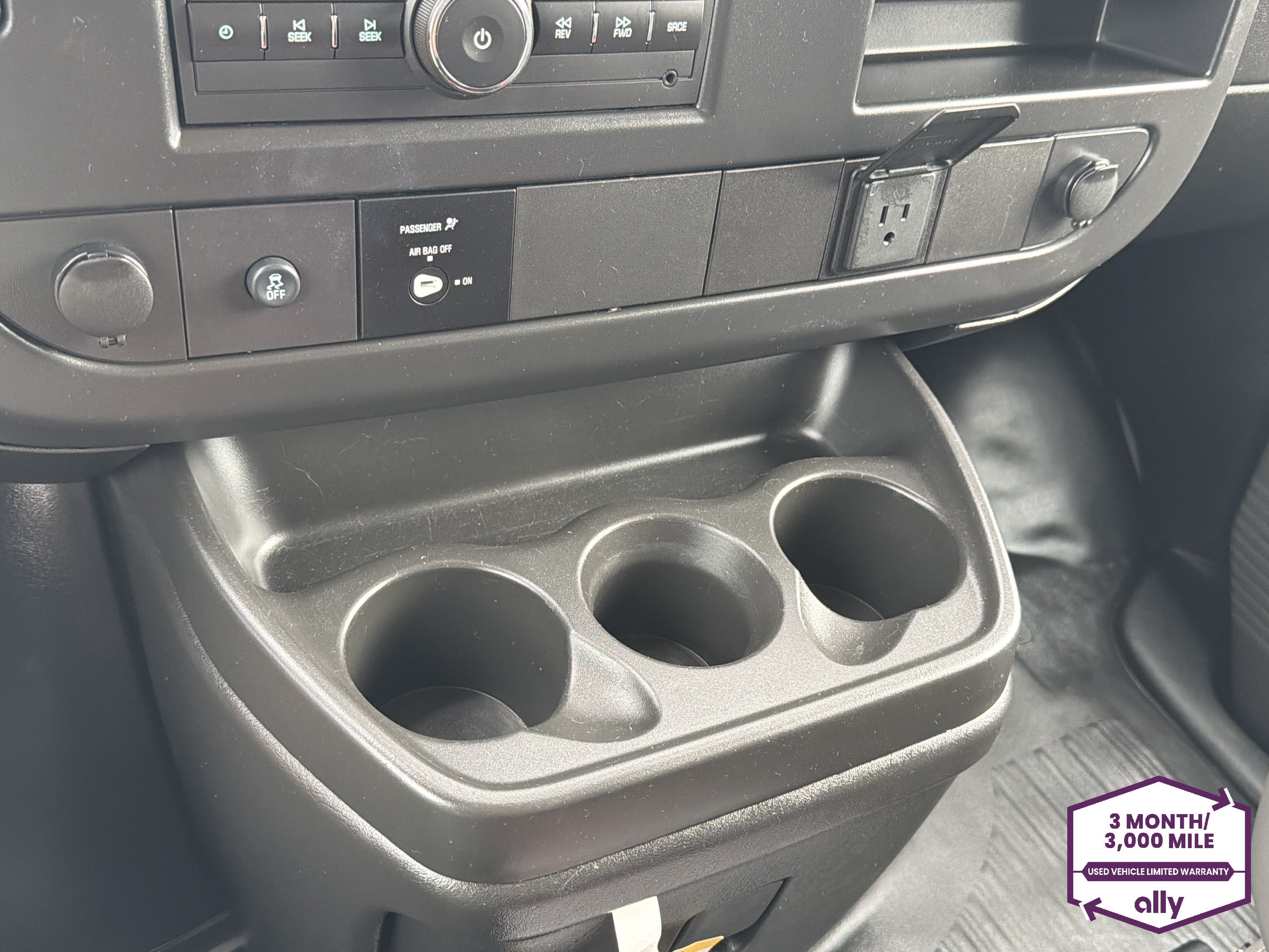 2025 Chevrolet Express Cargo WT