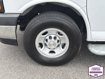 2025 Chevrolet Express Cargo WT