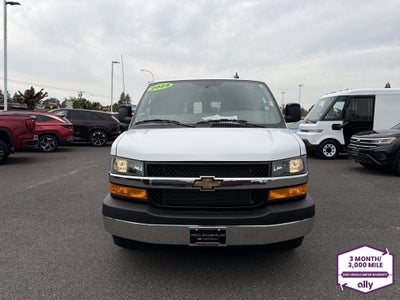 2025 Chevrolet Express Cargo WT