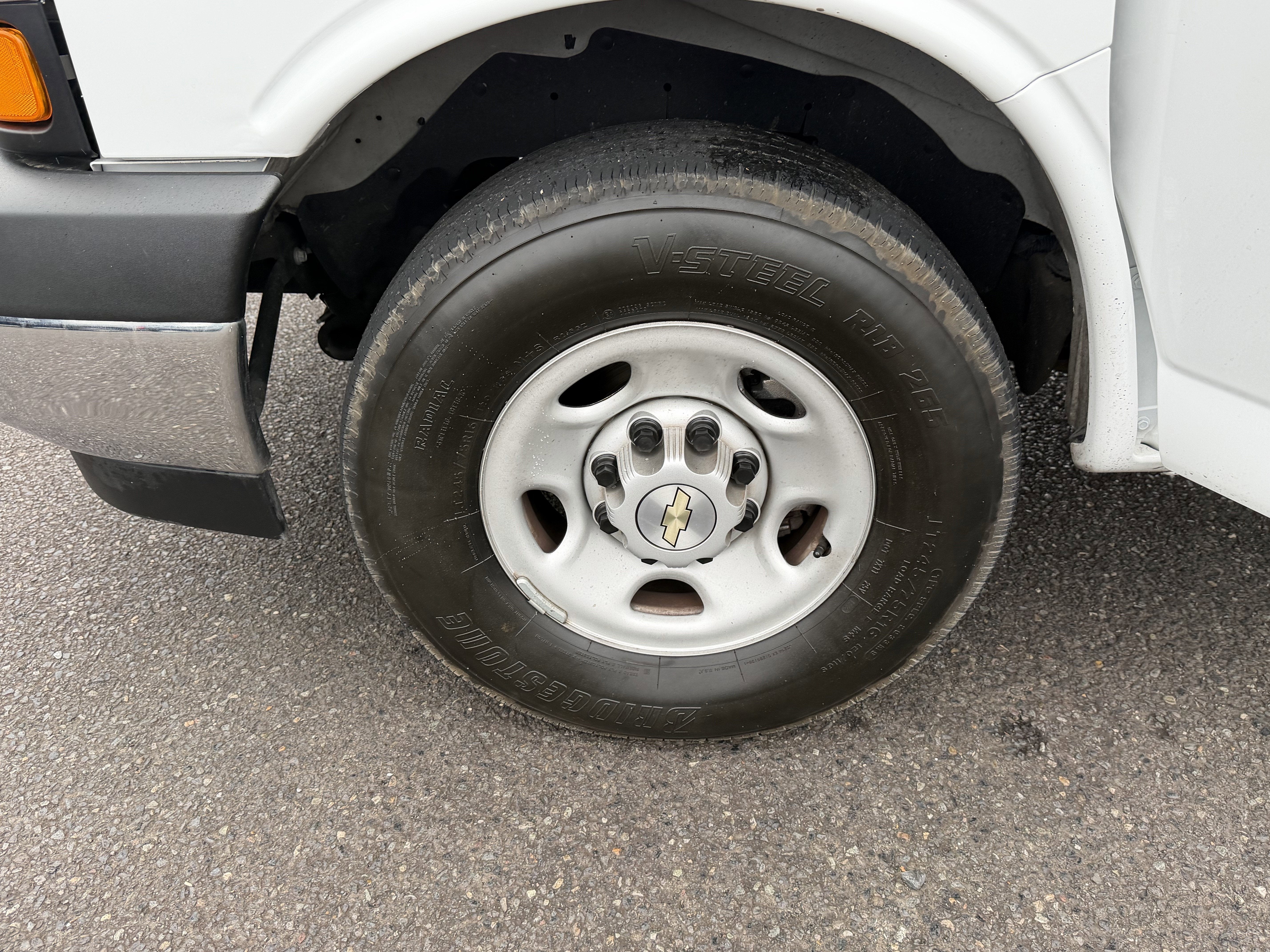 2024 Chevrolet Express Cargo 2500 WT