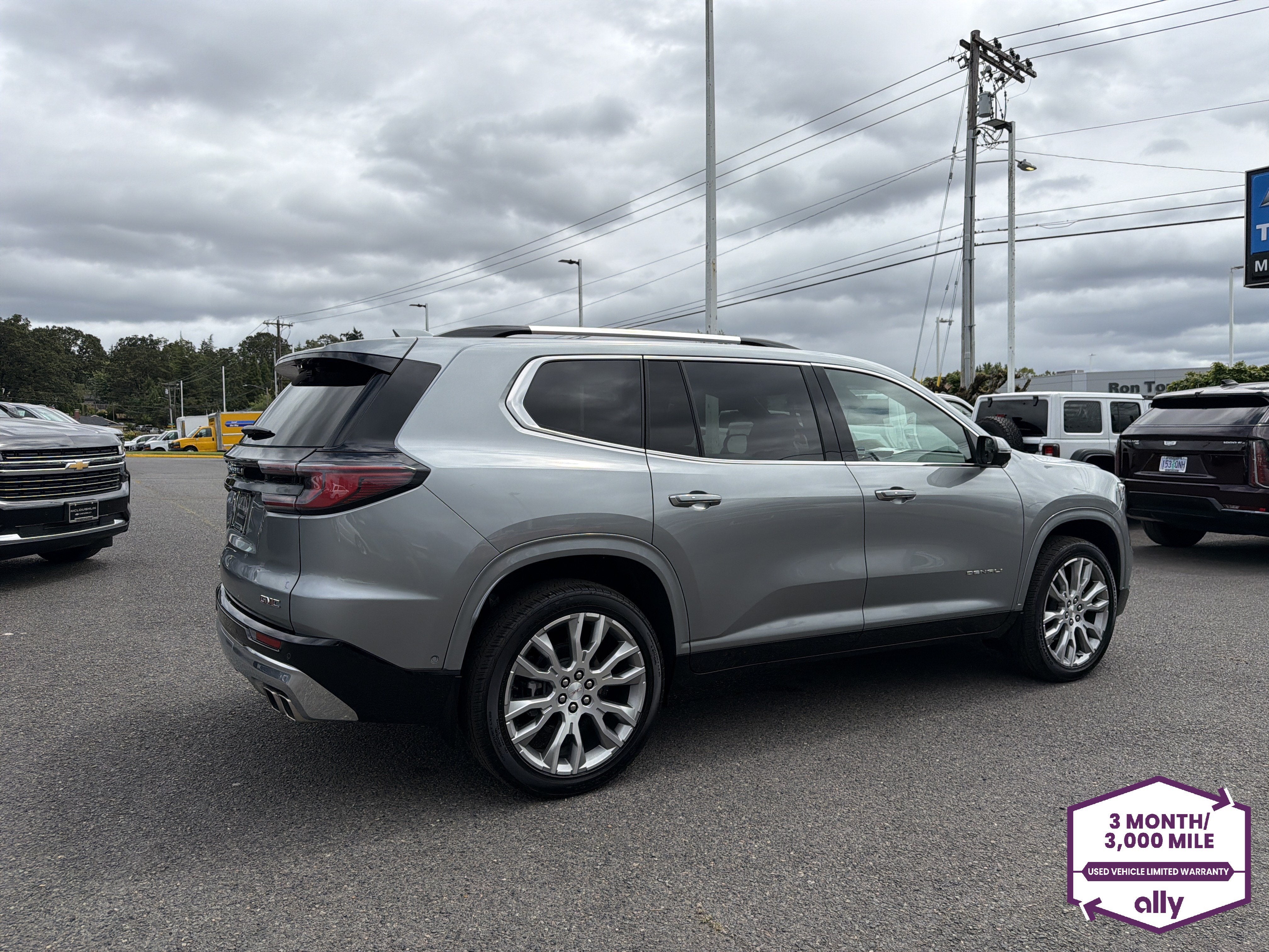 2025 GMC Acadia Denali