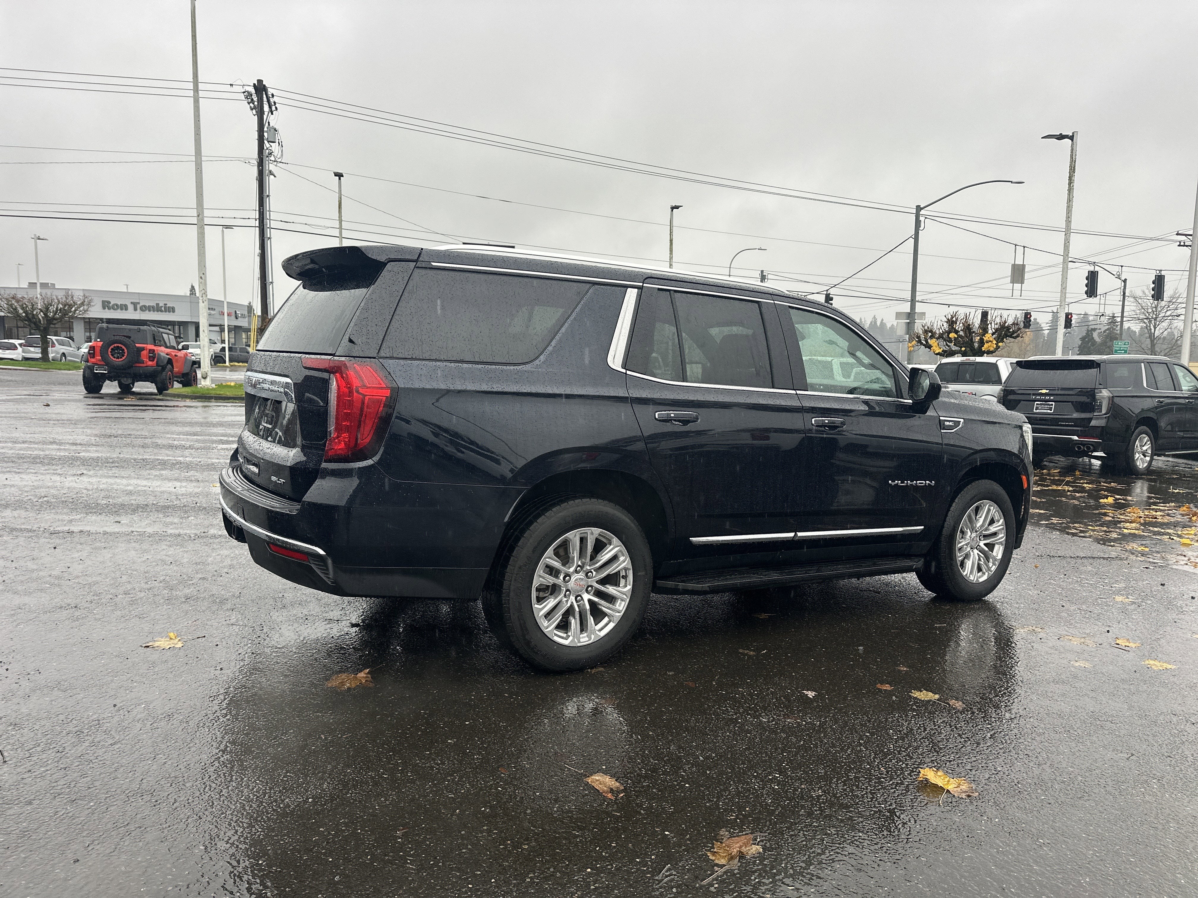 2023 GMC Yukon SLT