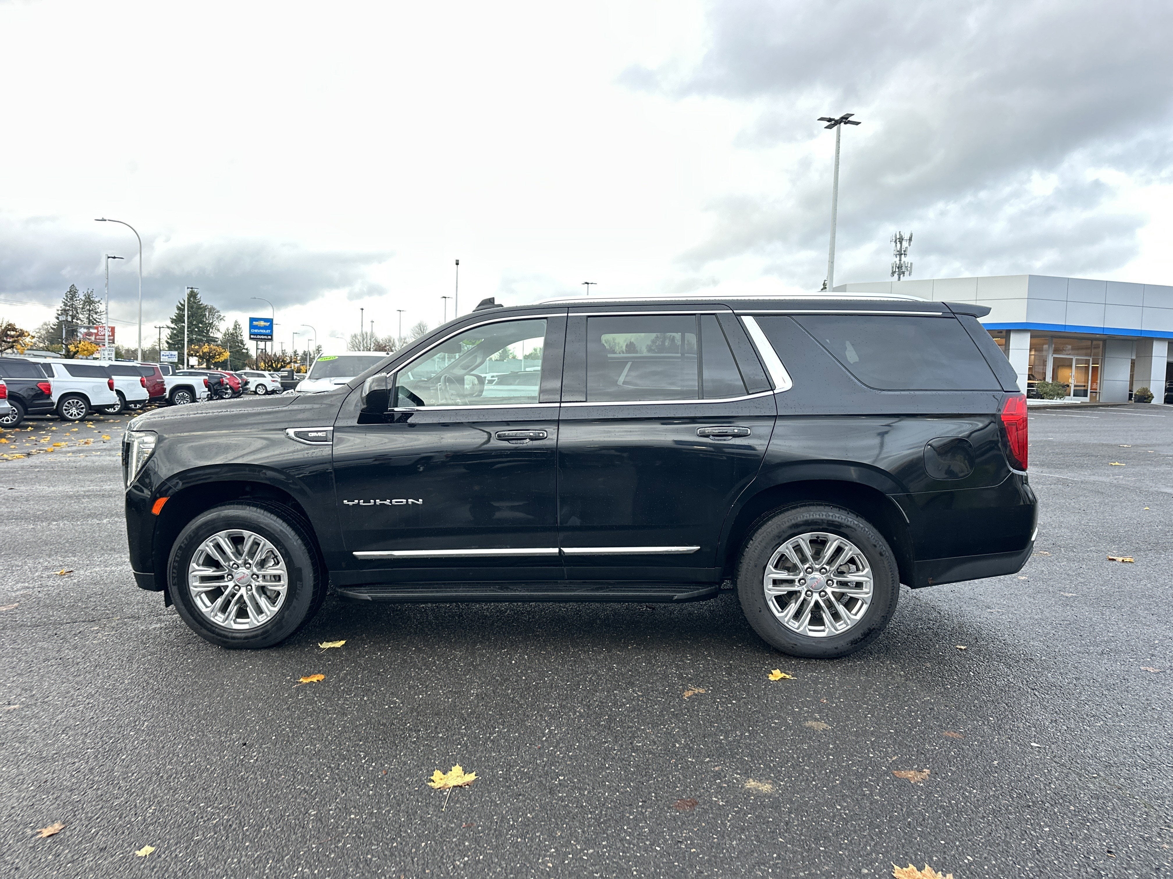 2023 GMC Yukon SLT