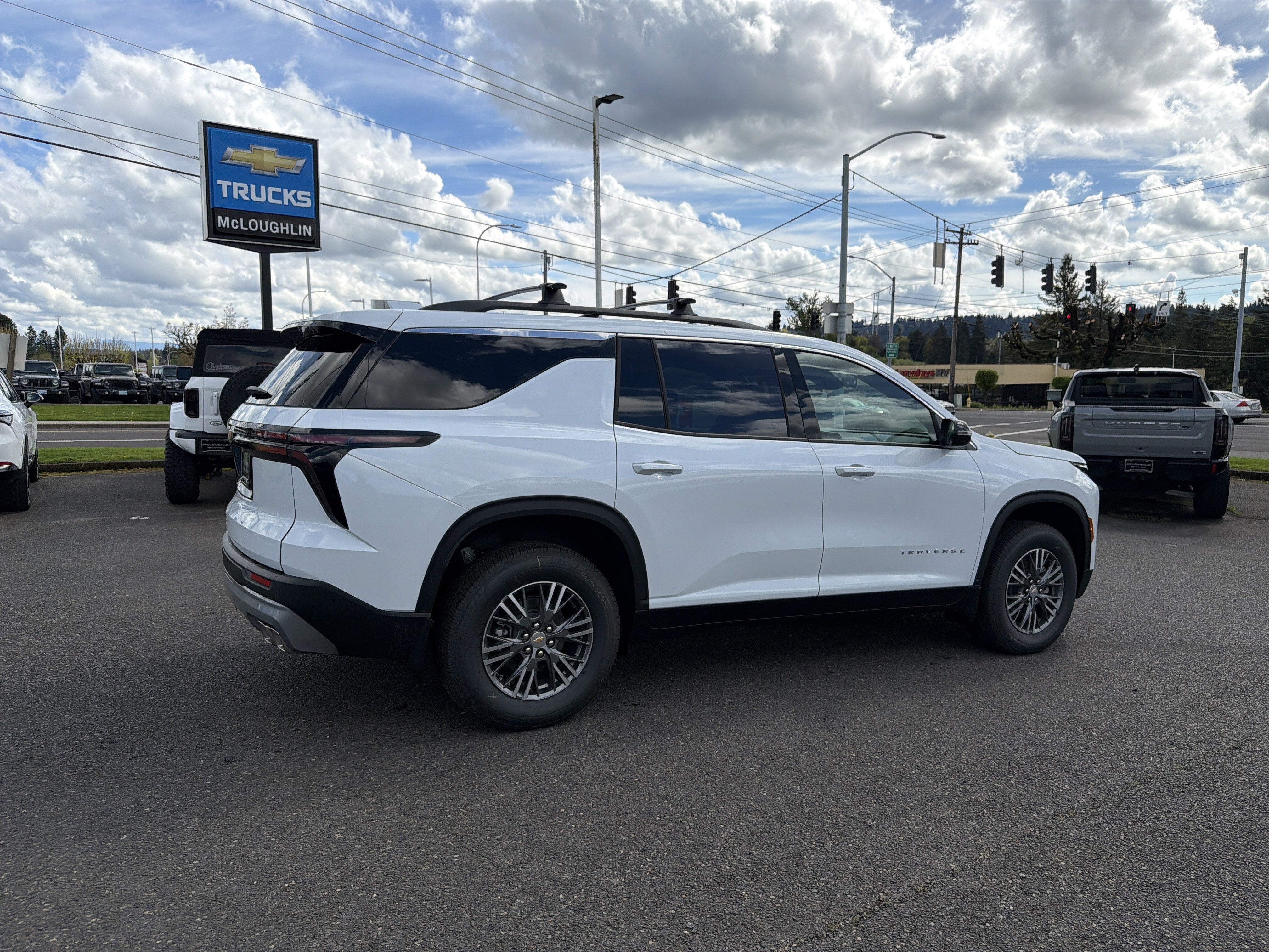 2026 Chevrolet Traverse LT
