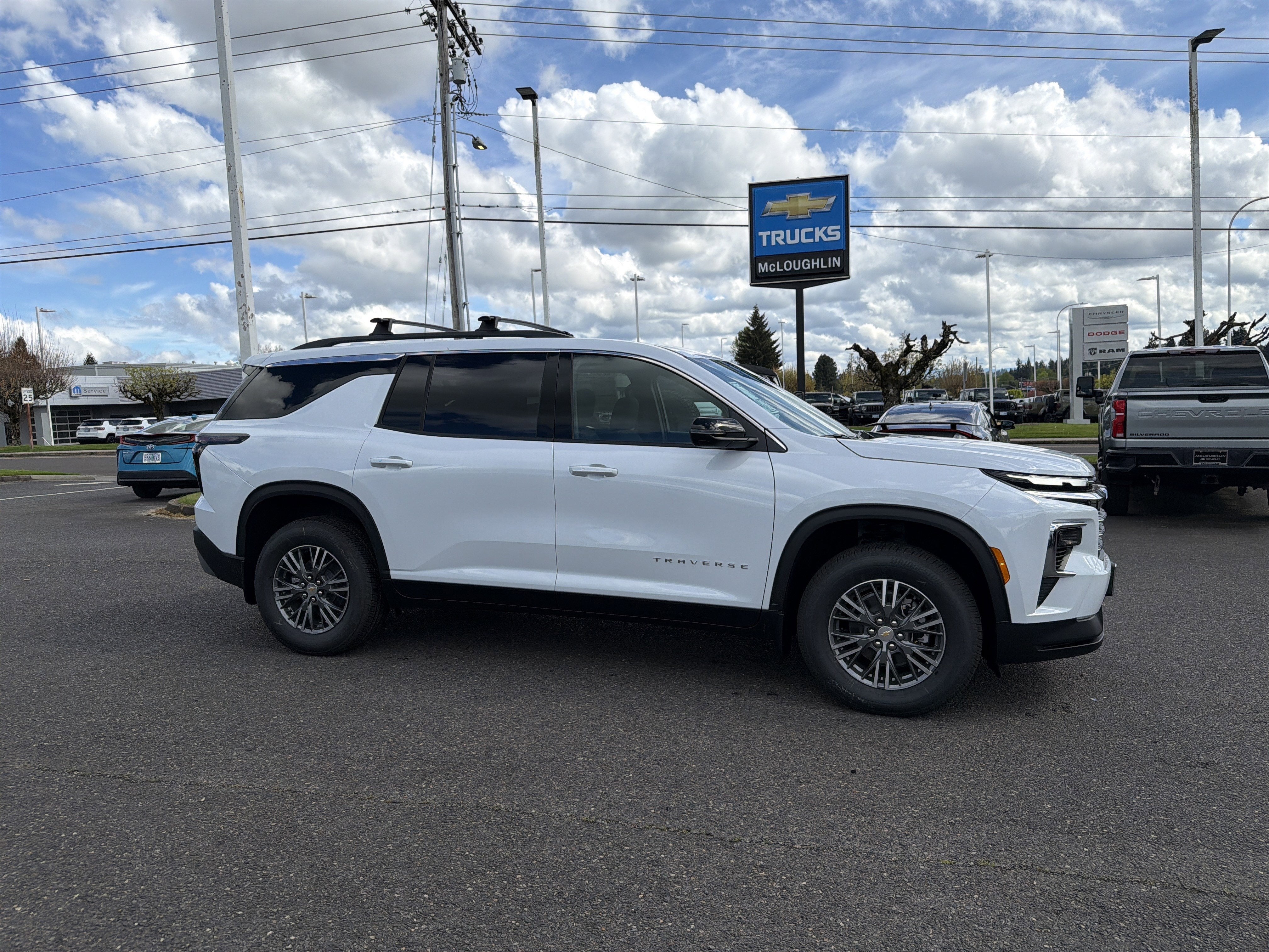 2026 Chevrolet Traverse LT
