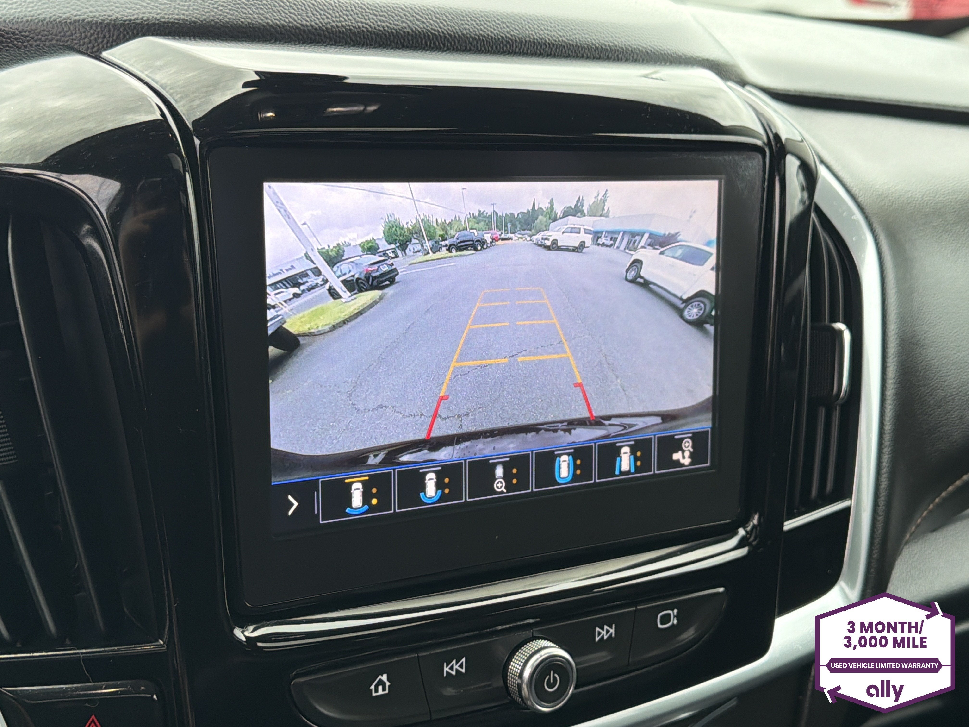 2020 Chevrolet Traverse LT Leather