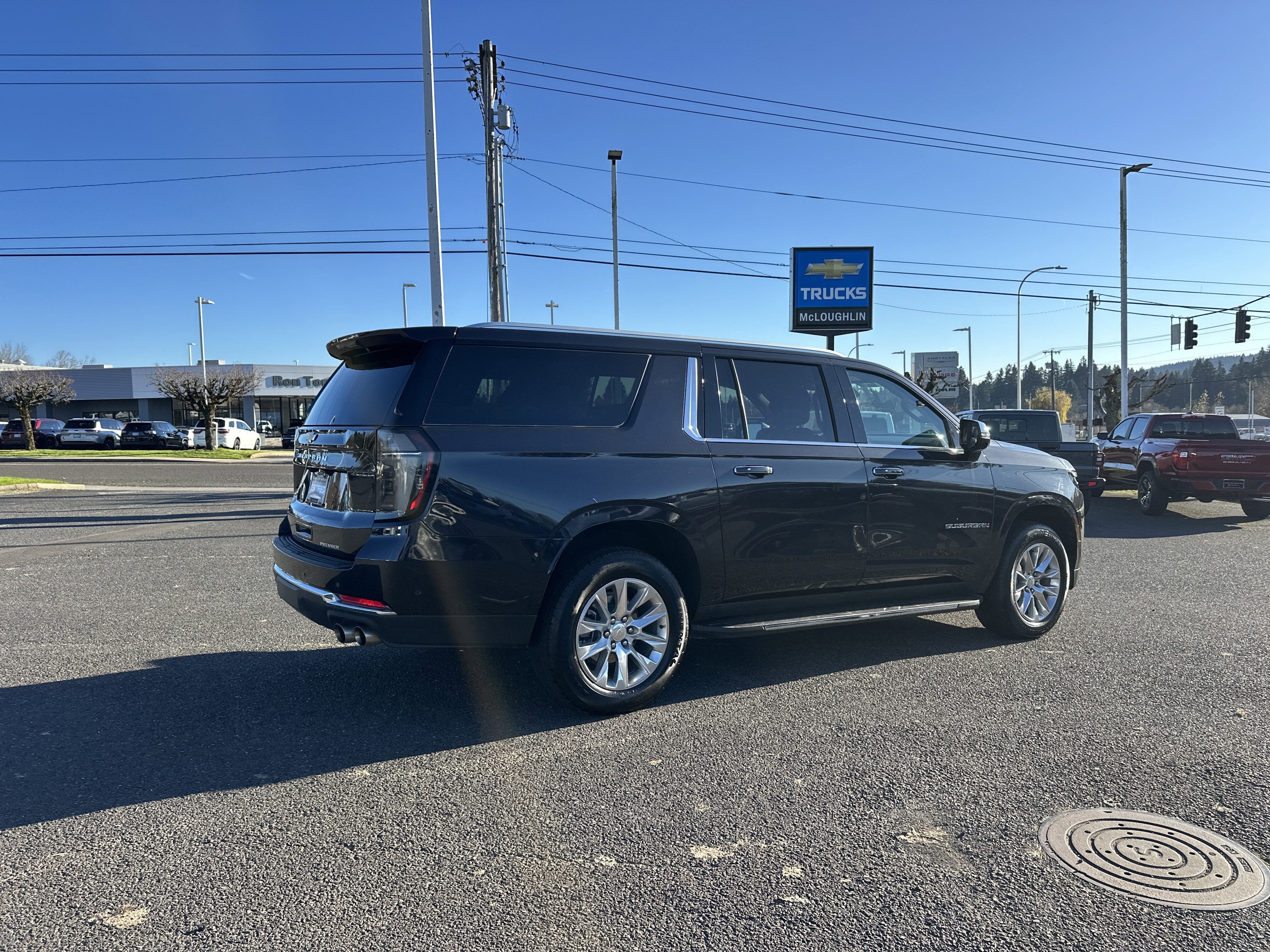 2025 Chevrolet Suburban Premier