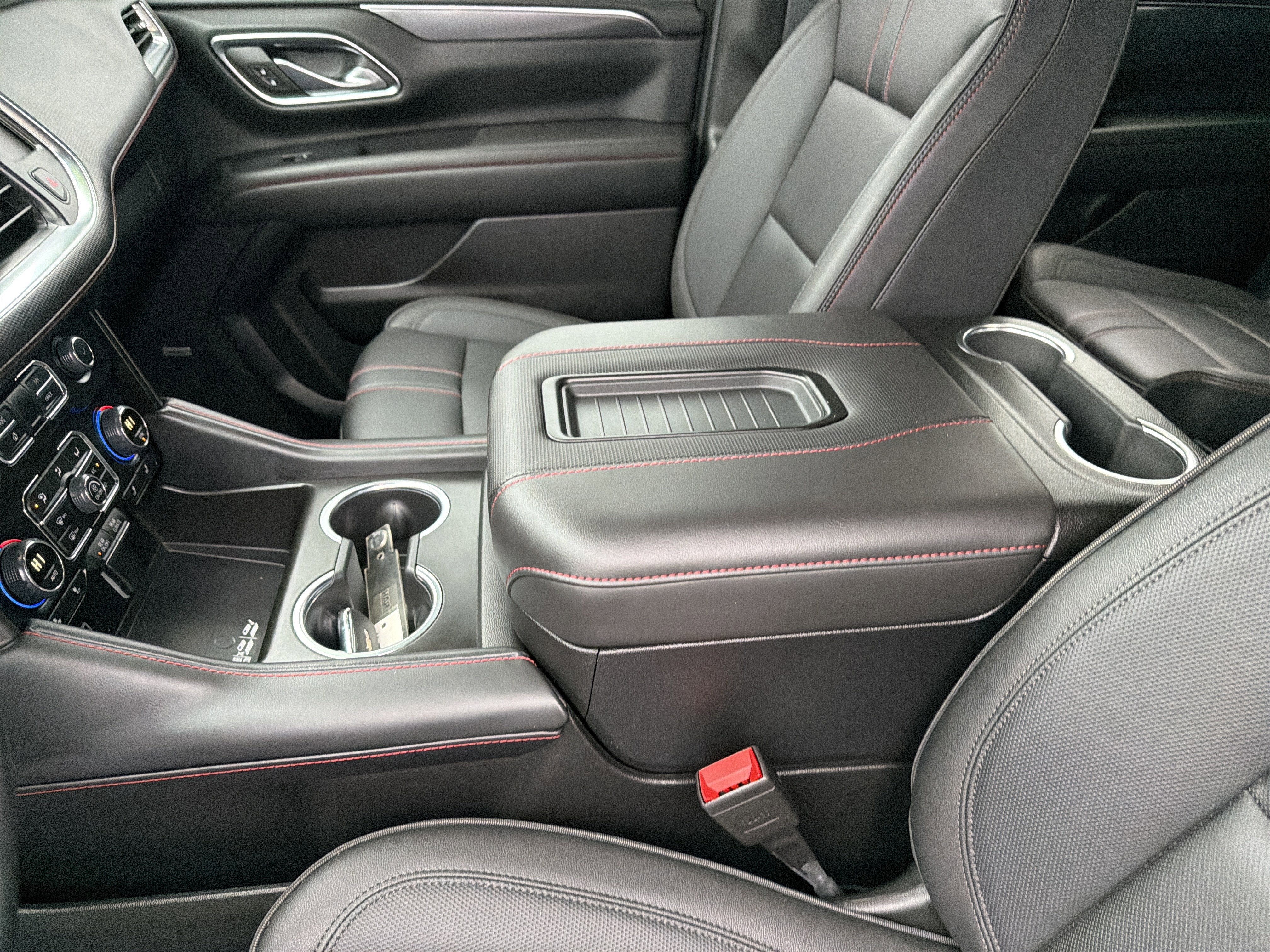 2024 Chevrolet Suburban RST