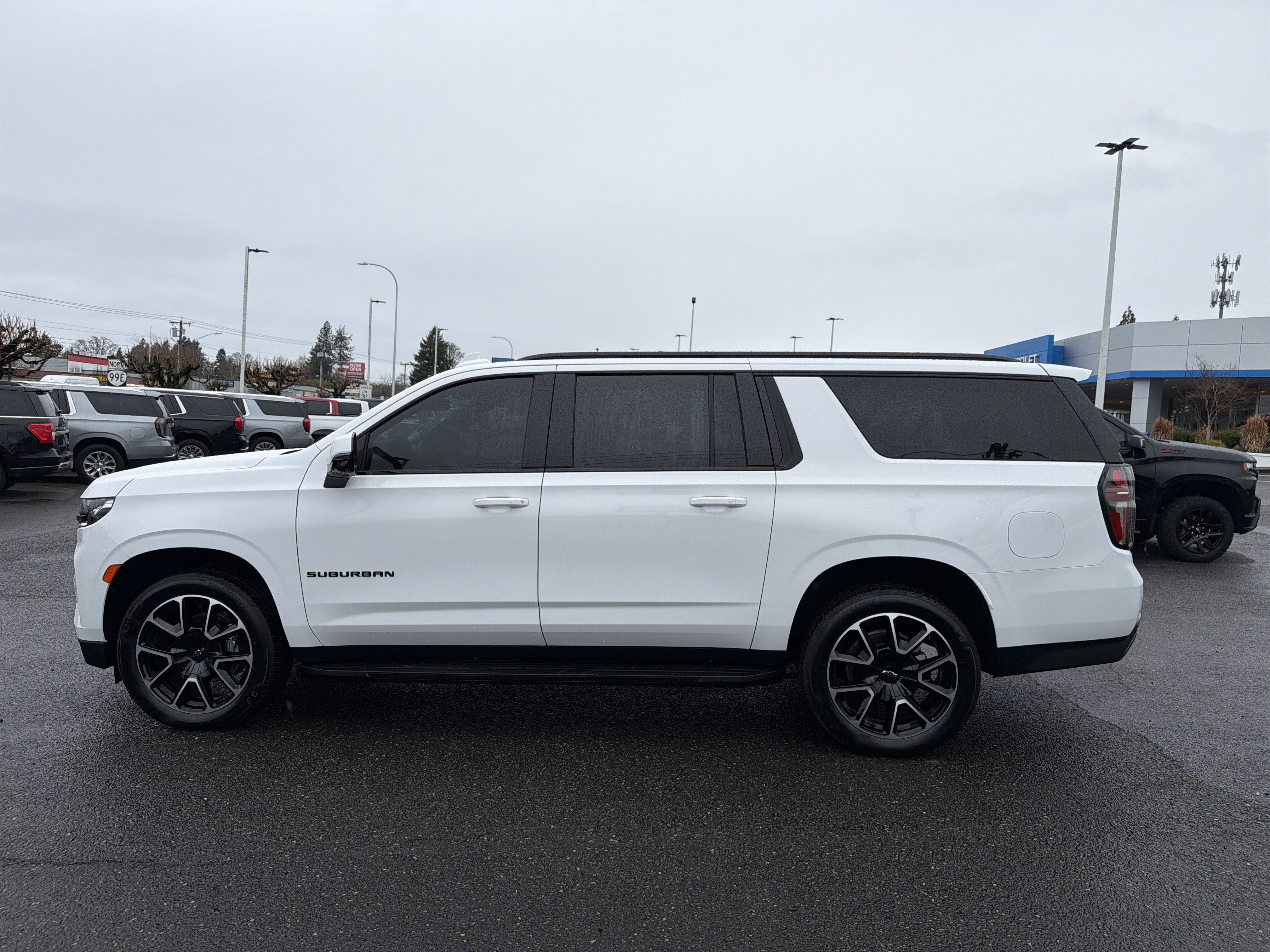 2024 Chevrolet Suburban RST
