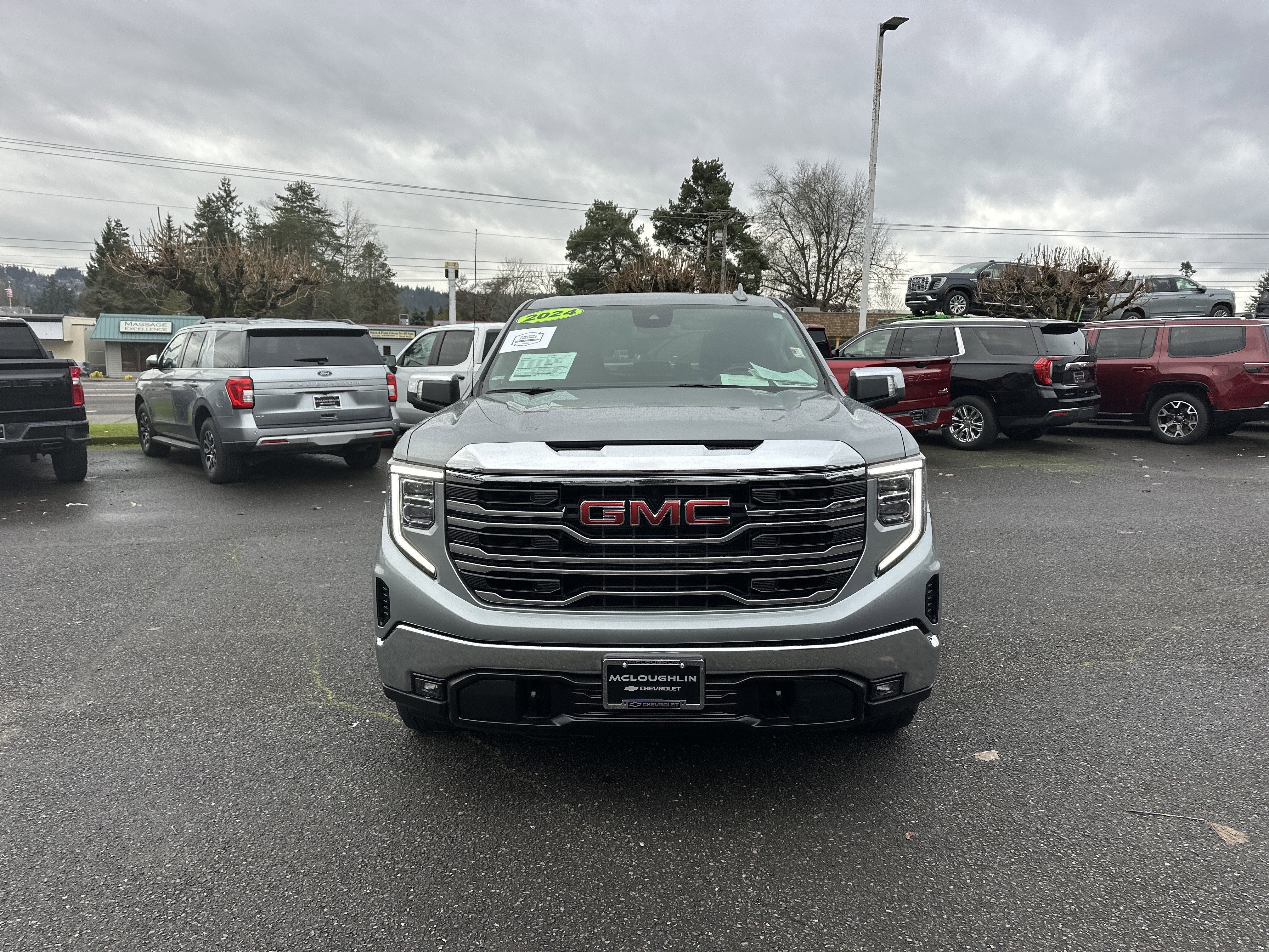 2024 GMC Sierra 1500 SLT