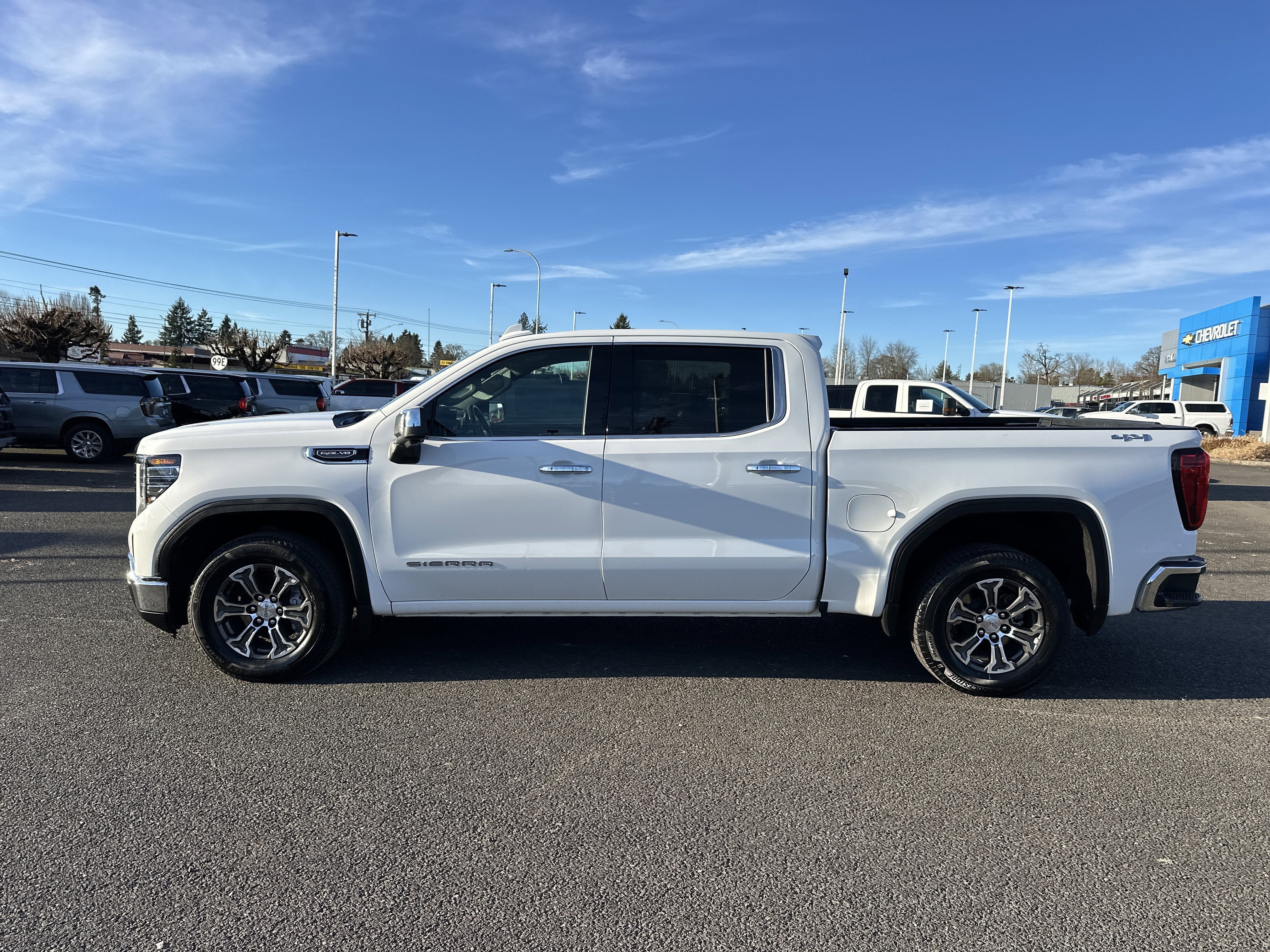 2024 GMC Sierra 1500 SLT