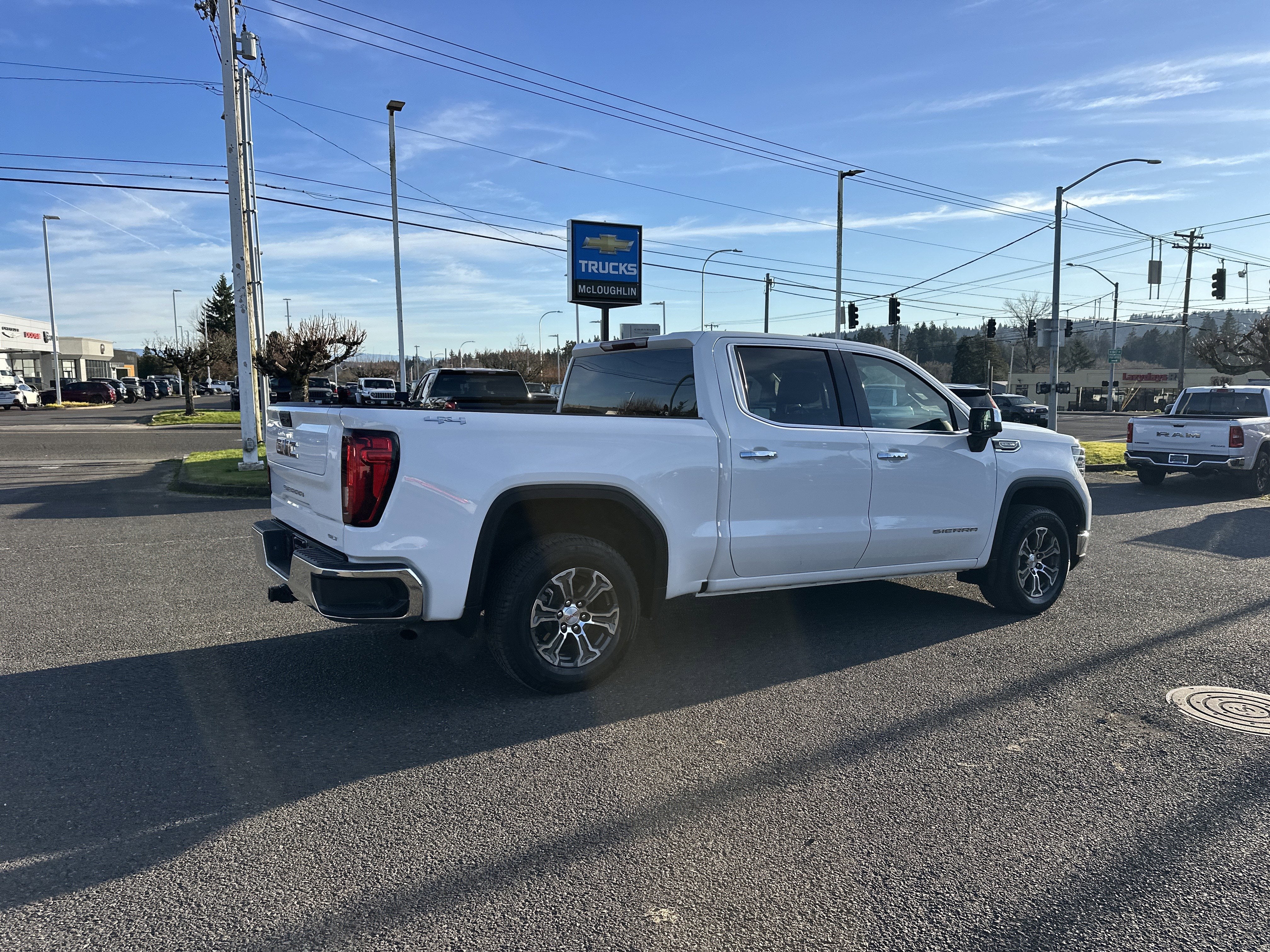 2024 GMC Sierra 1500 SLT