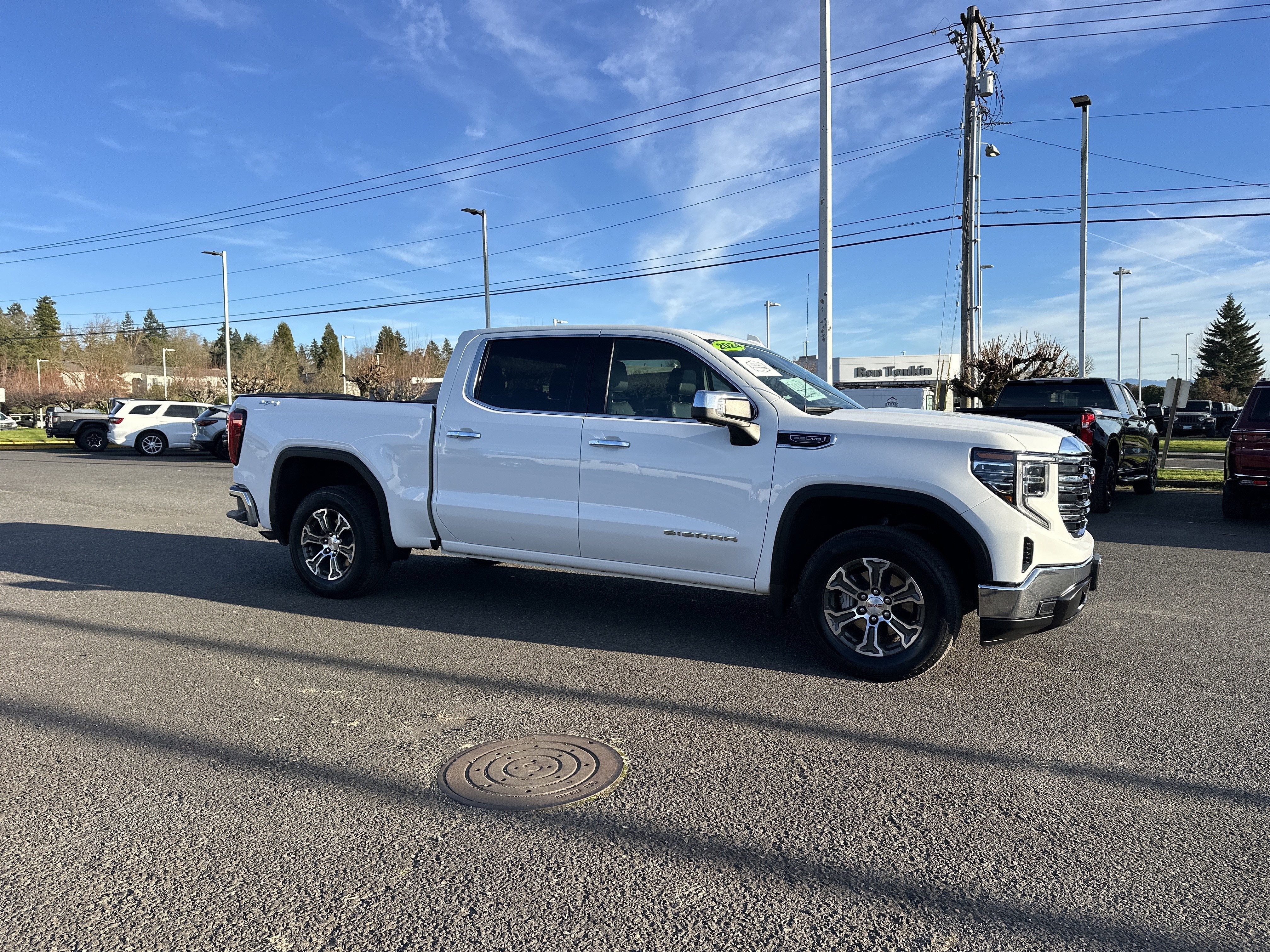 2024 GMC Sierra 1500 SLT