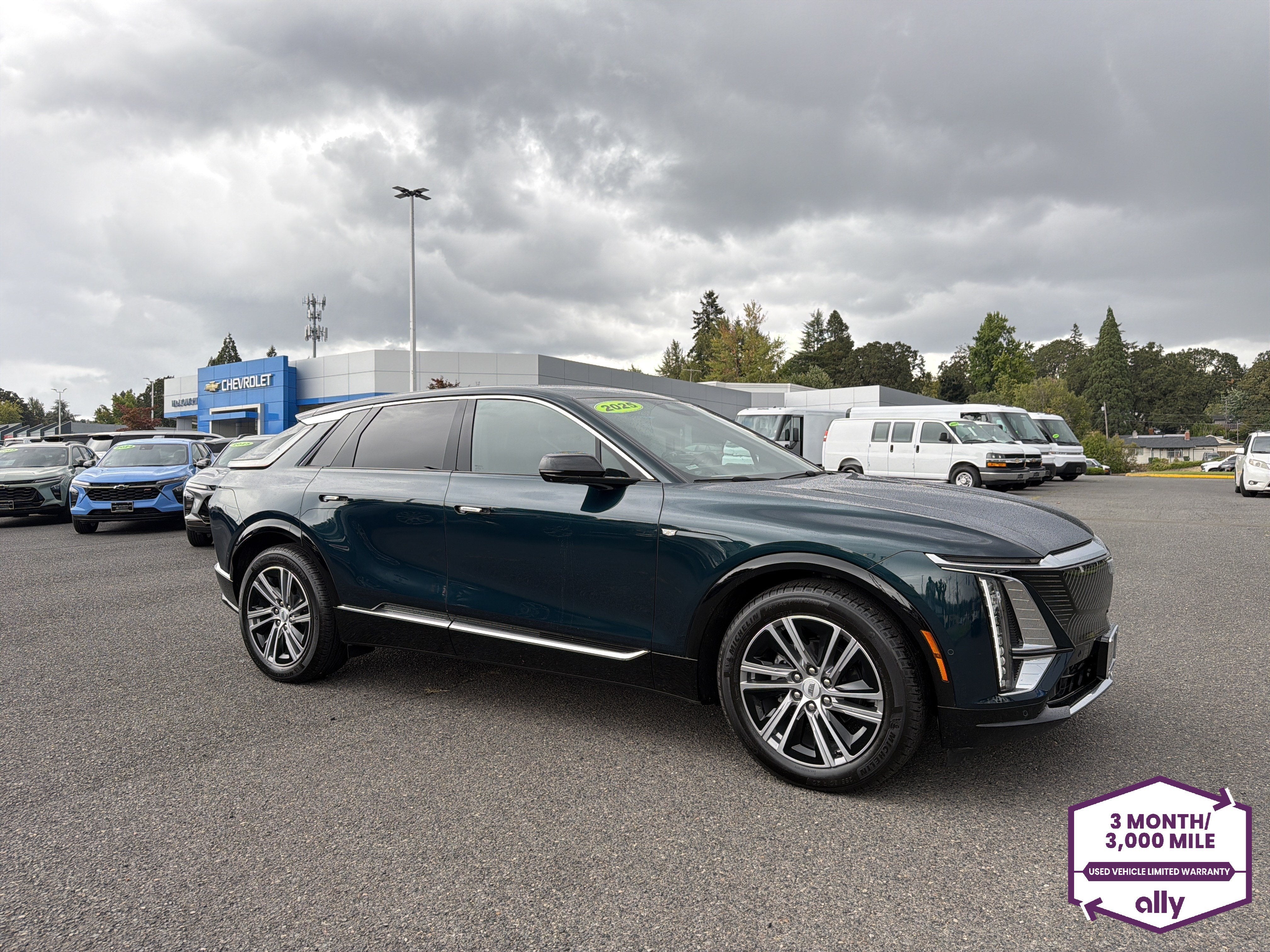 2025 Cadillac LYRIQ Luxury 1
