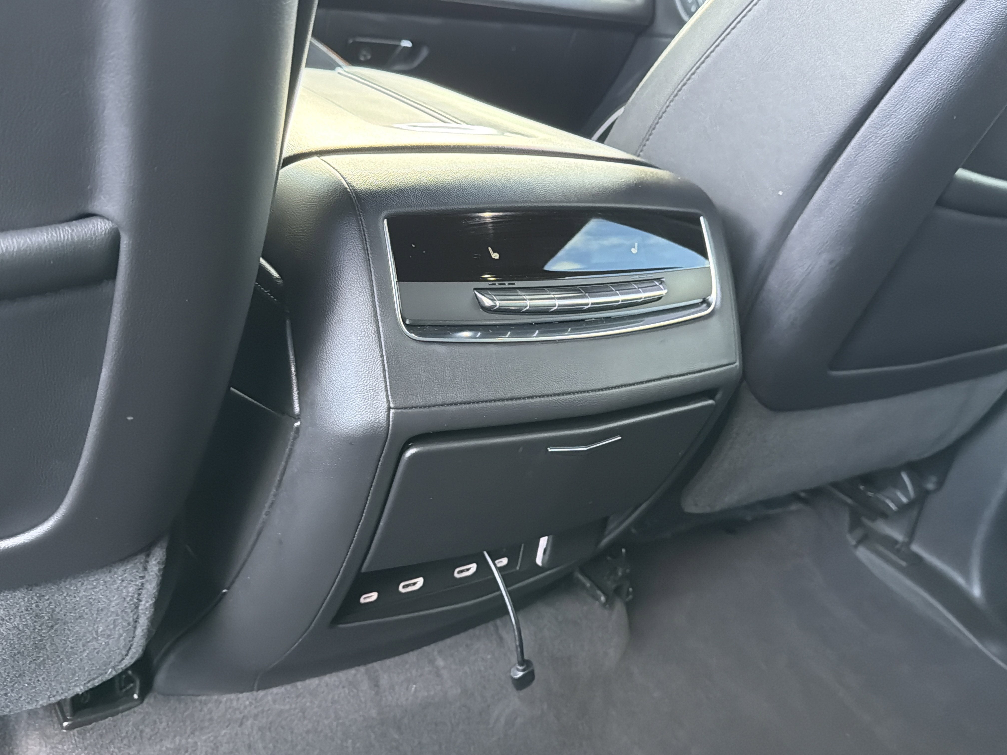 2023 Cadillac Escalade ESV Premium Luxury