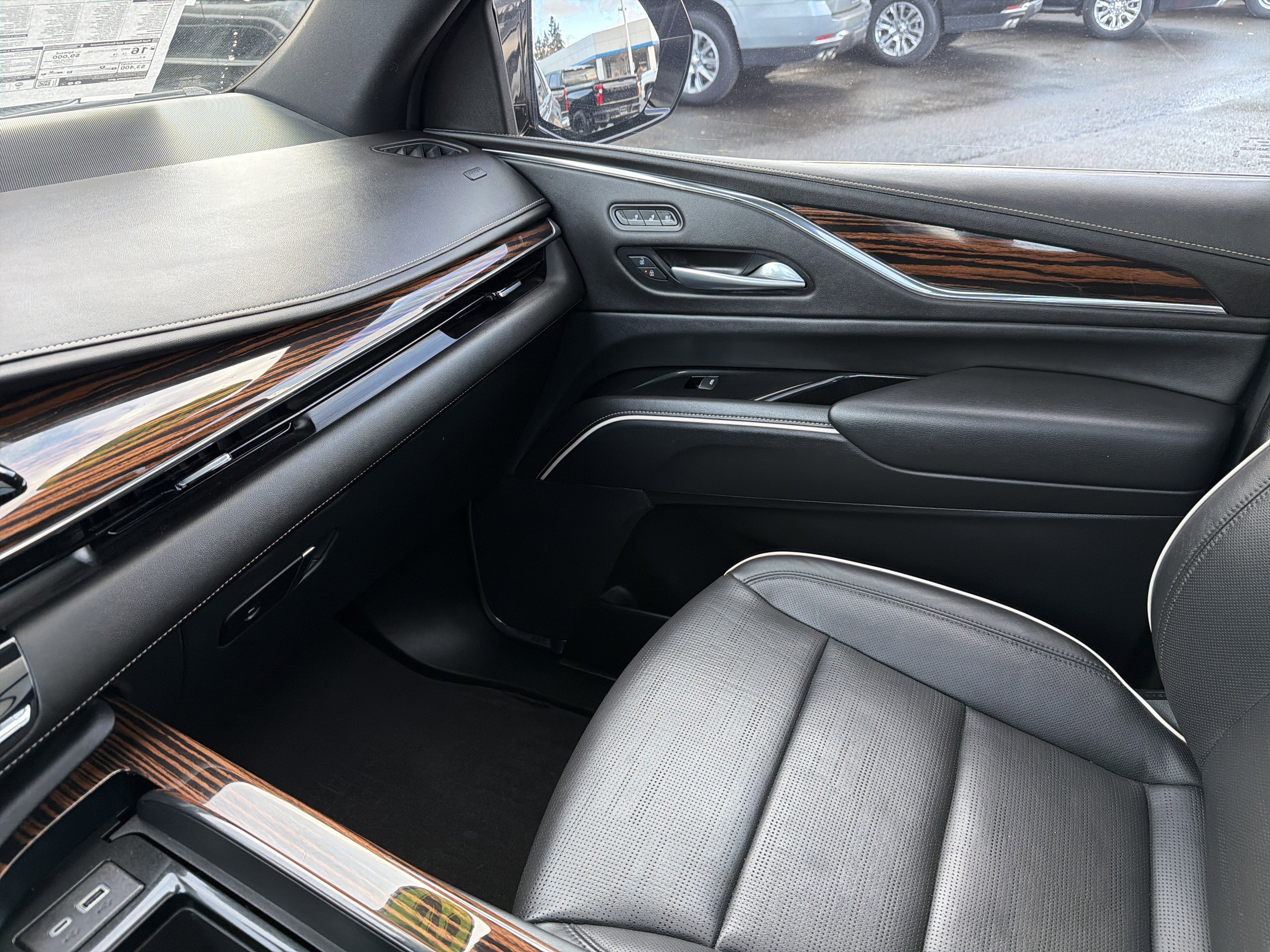 2023 Cadillac Escalade ESV Premium Luxury