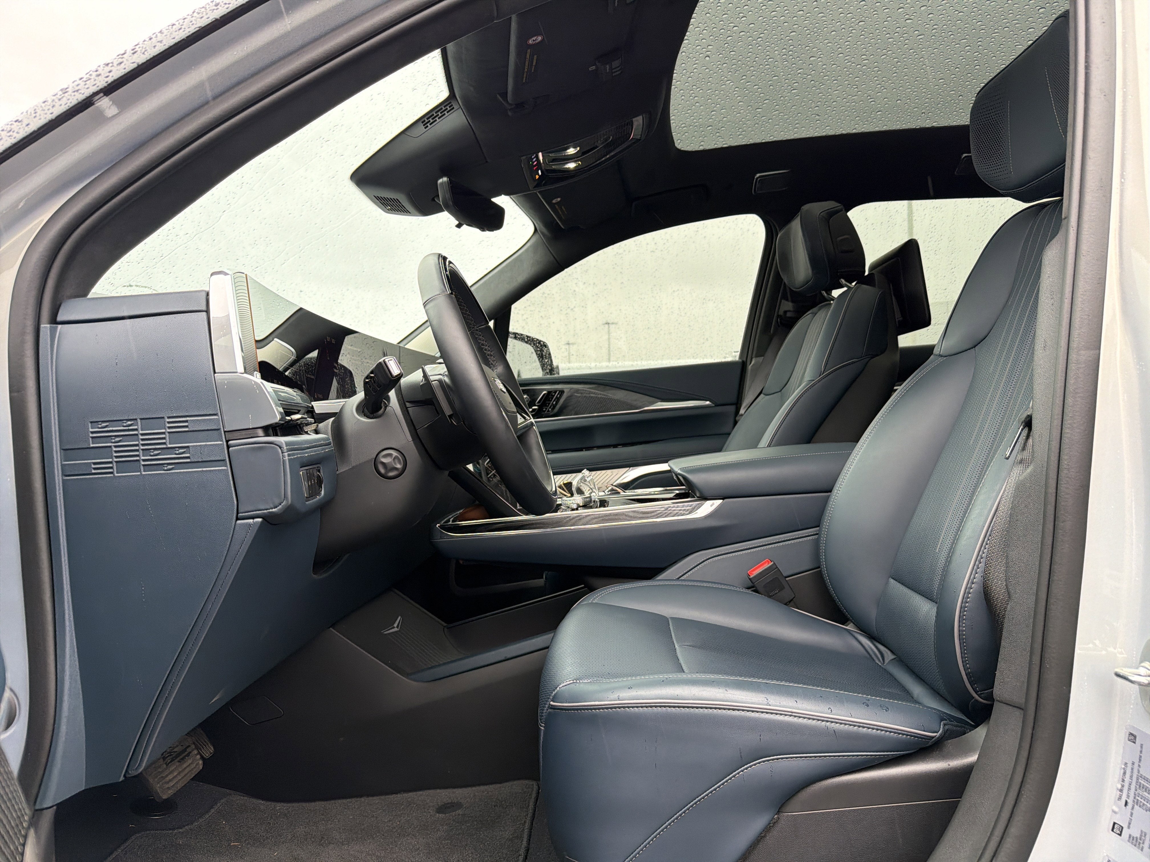 2025 Cadillac ESCALADE IQ Sport 2