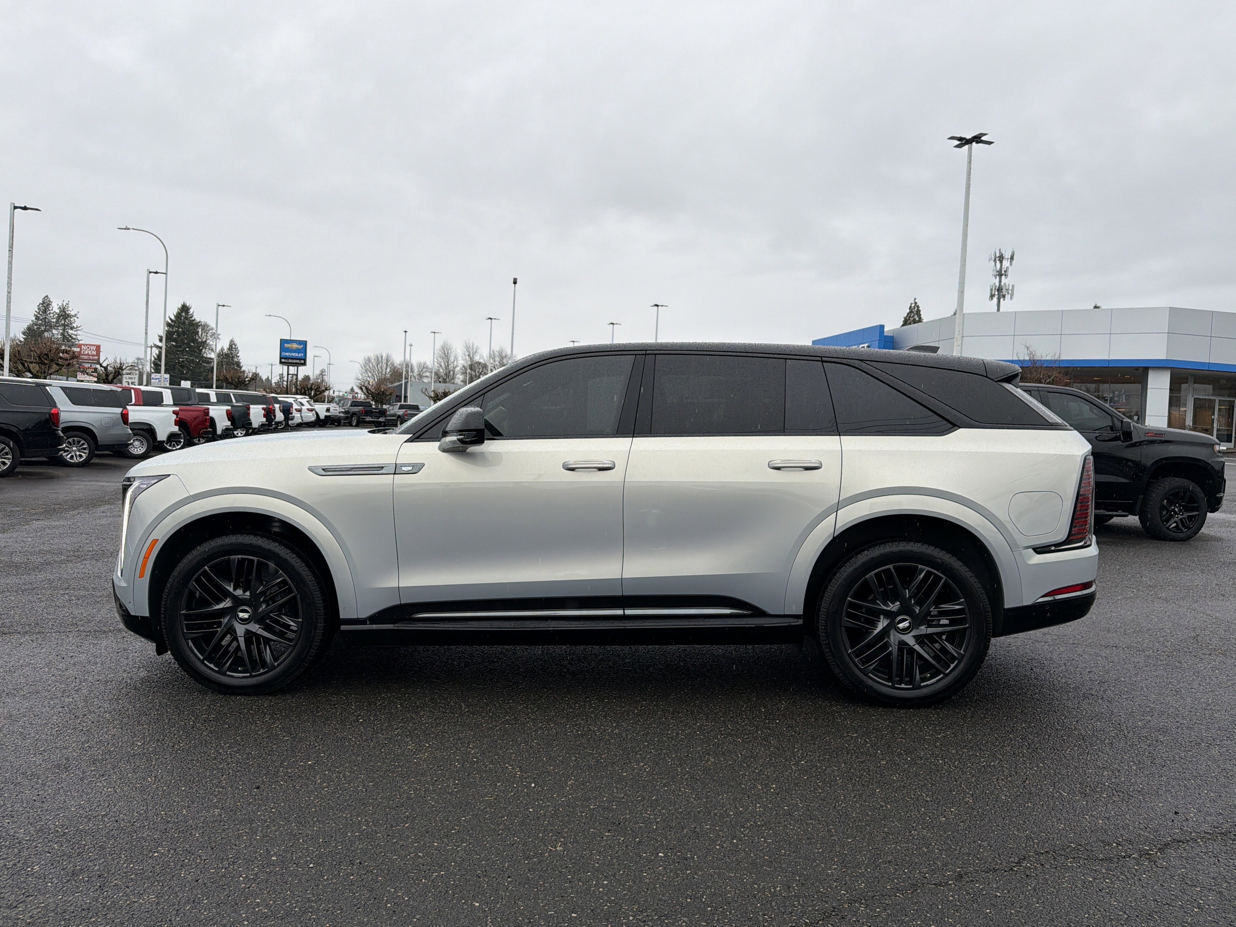 2025 Cadillac ESCALADE IQ Sport 2