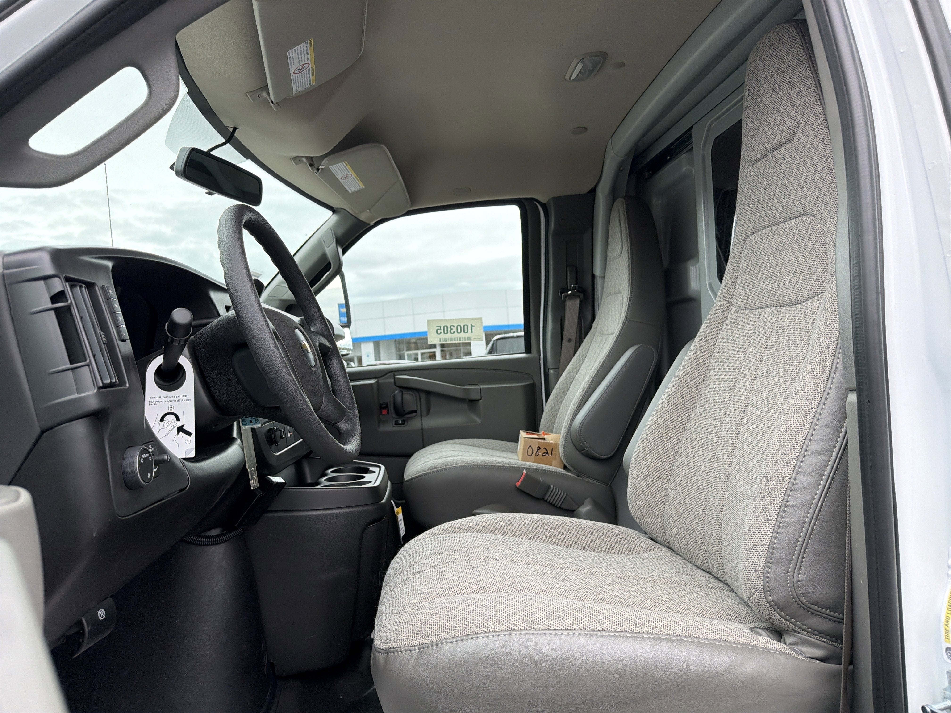 2026 Chevrolet Express Cutaway 3500 1WT