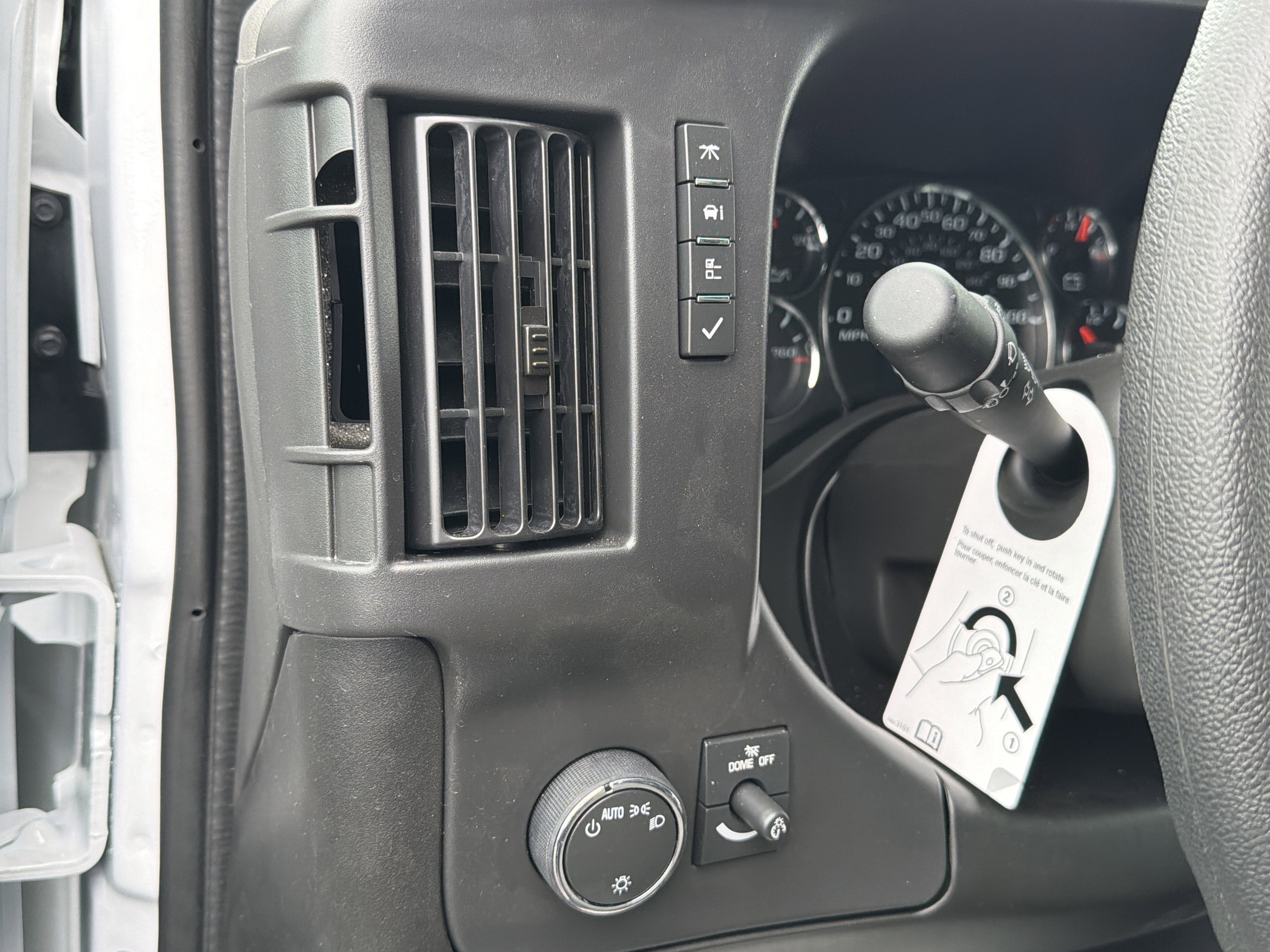 2026 Chevrolet Express Cutaway 3500 1WT