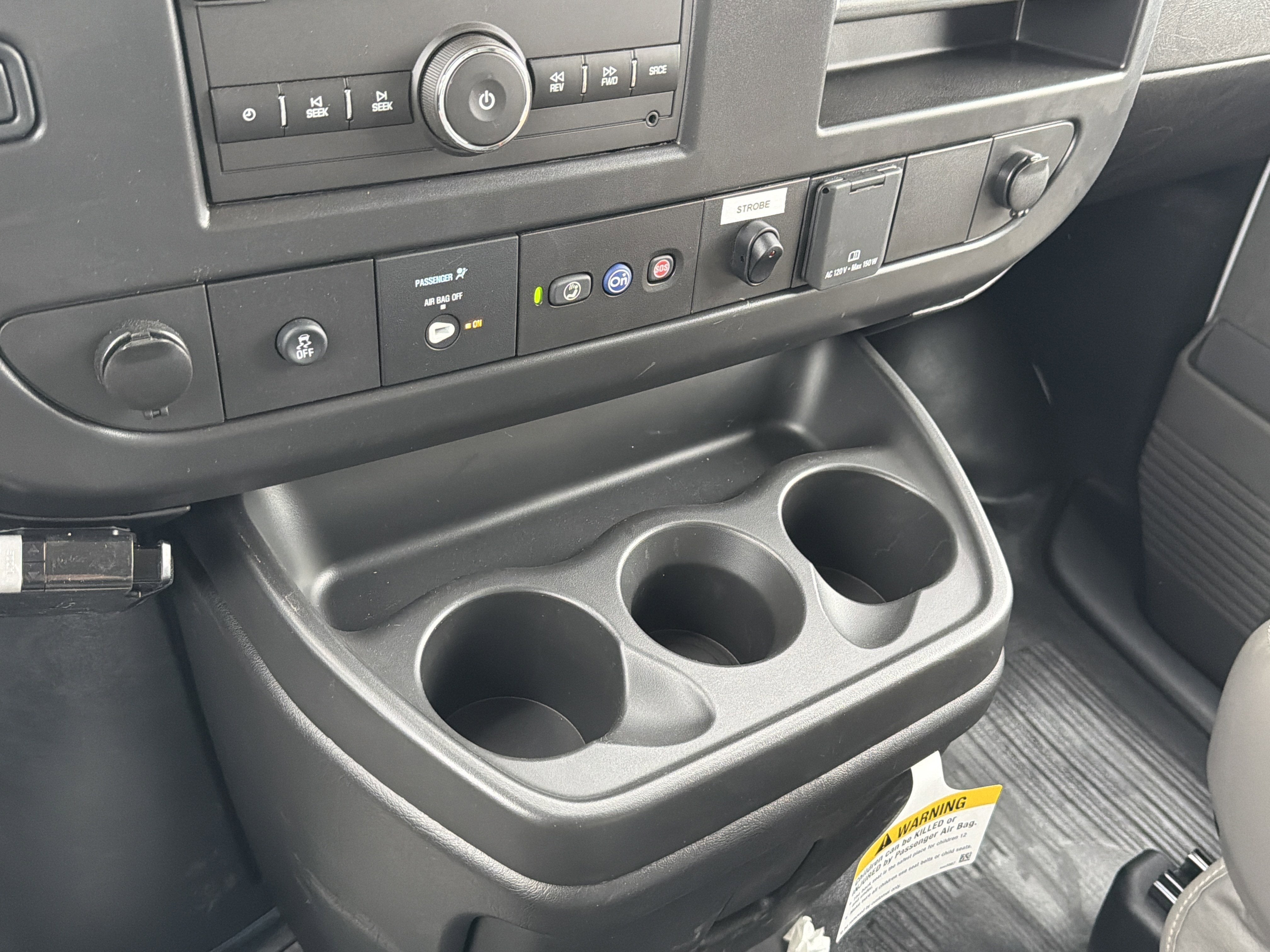 2026 Chevrolet Express Cutaway 3500 1WT