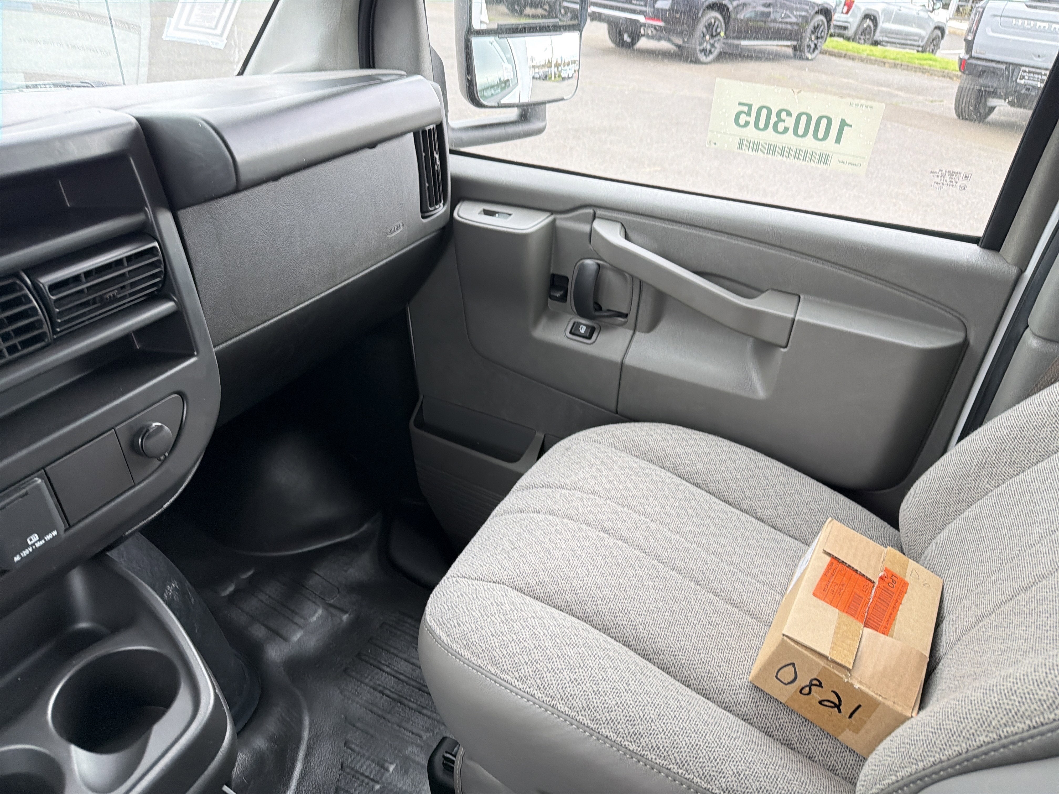 2026 Chevrolet Express Cutaway 3500 1WT