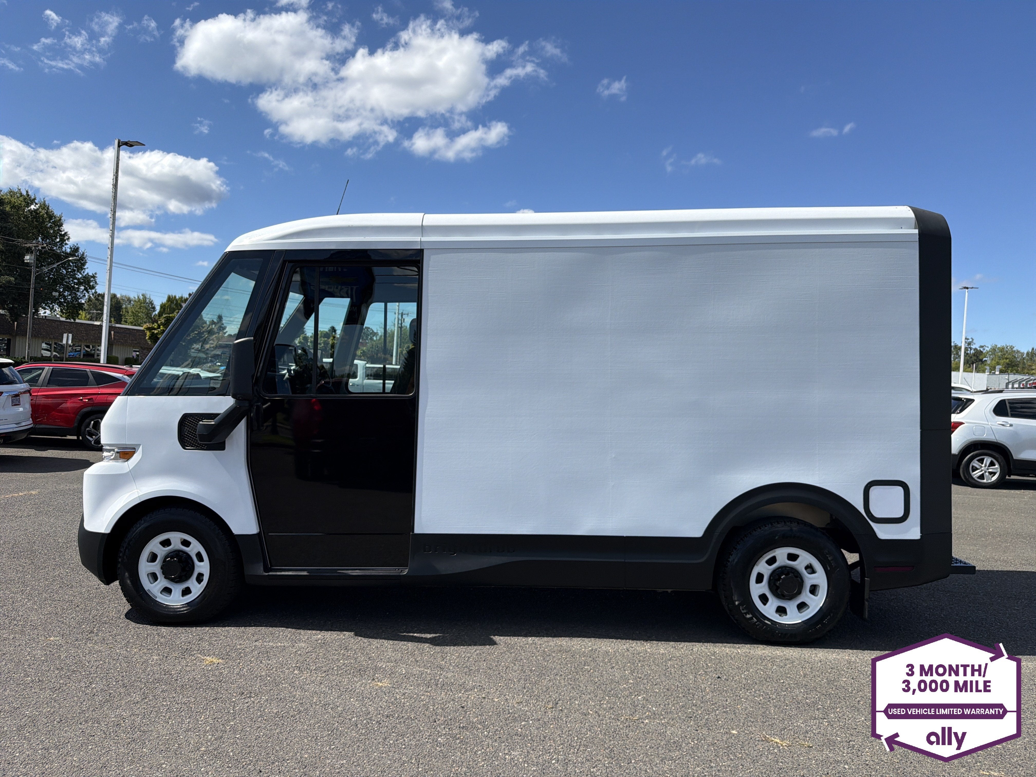 Used 2024 Chevrolet BrightDrop Zevo 400 with VIN 2G5ZJ2TY3R9102419 for sale in Milwaukie, OR