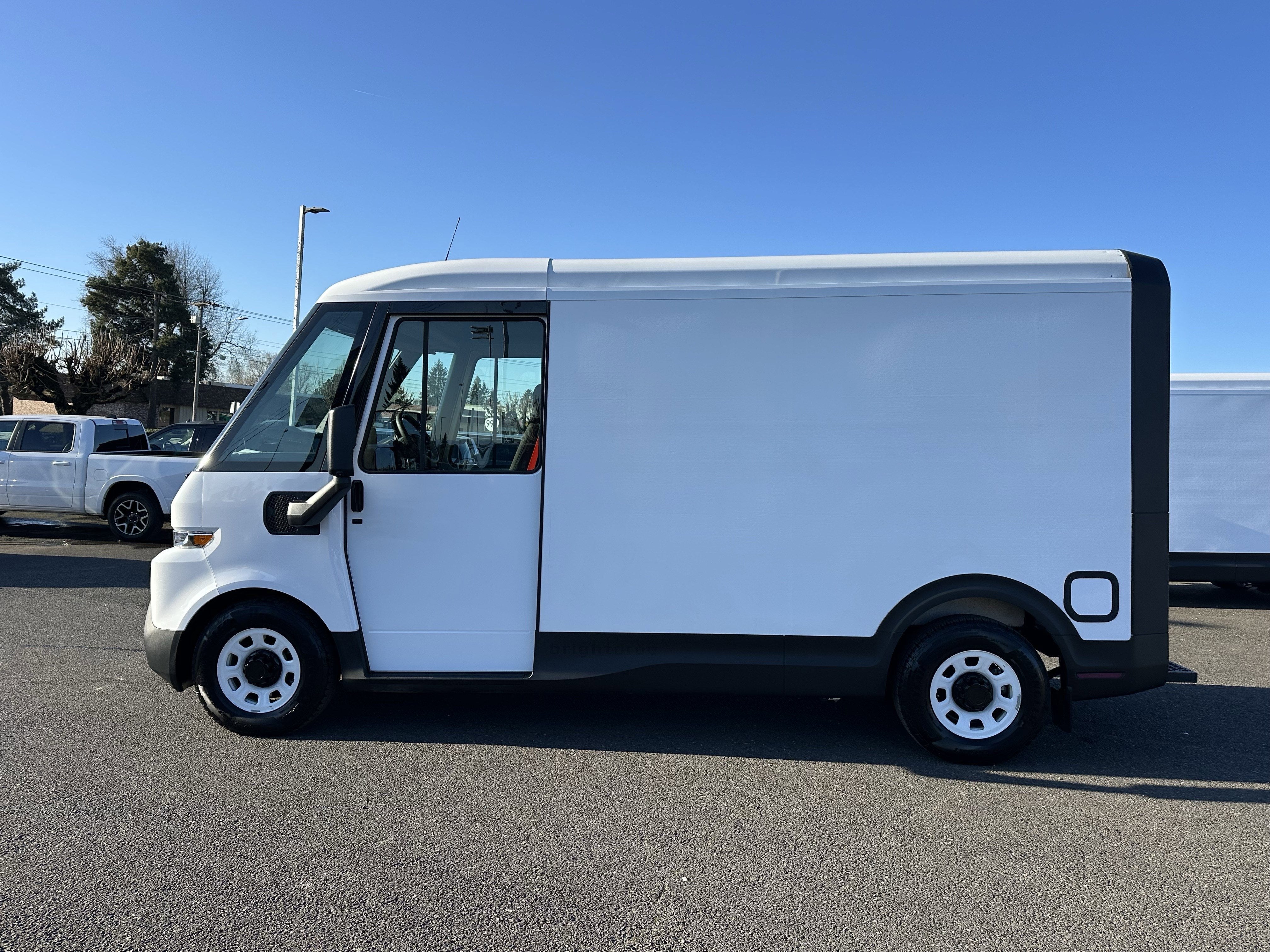 Used 2025 Chevrolet BrightDrop Base with VIN 2G5ZJ2TZ3S9102211 for sale in Milwaukie, OR