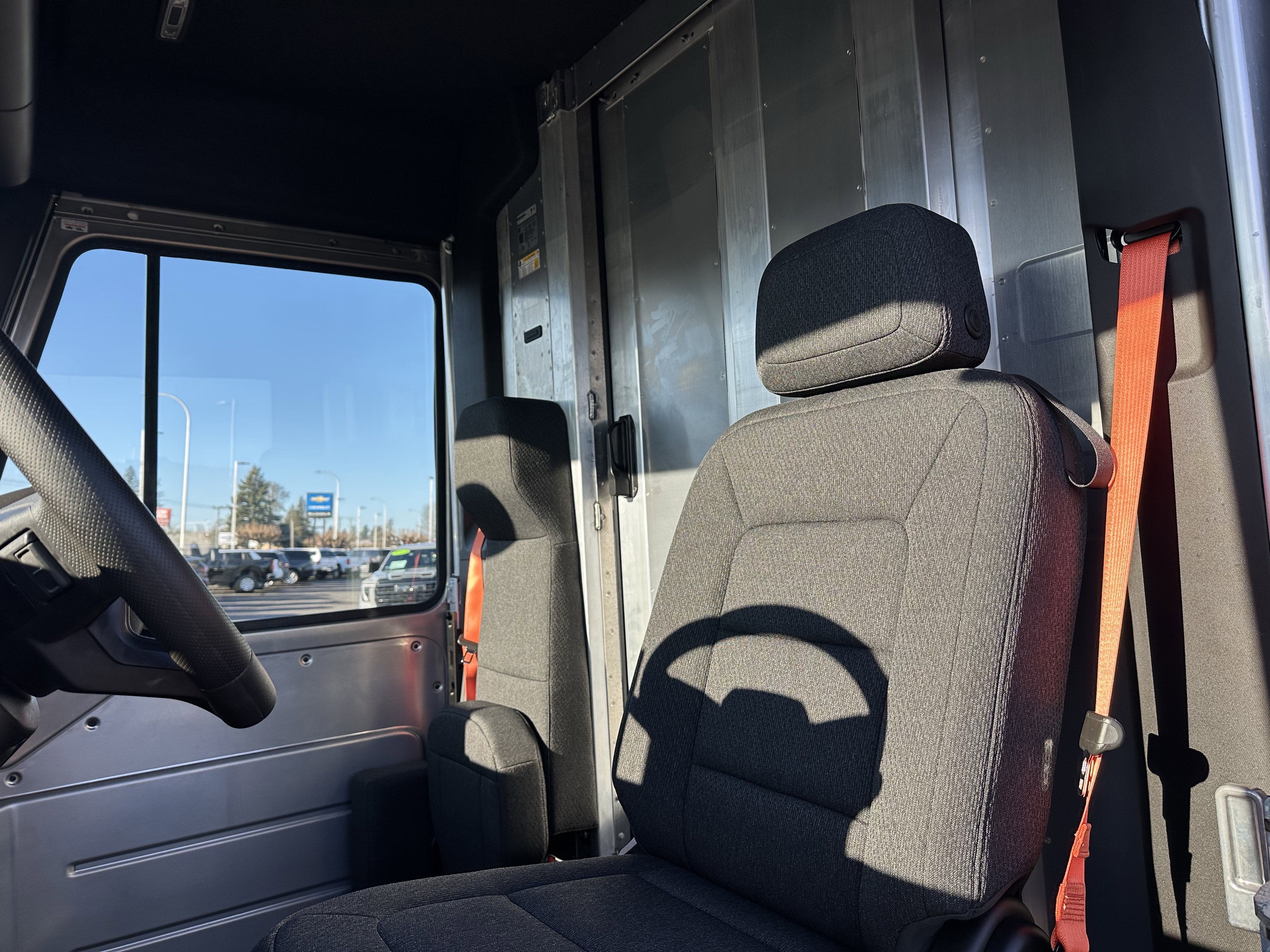 2025 Chevrolet BrightDrop 400 AWD 400