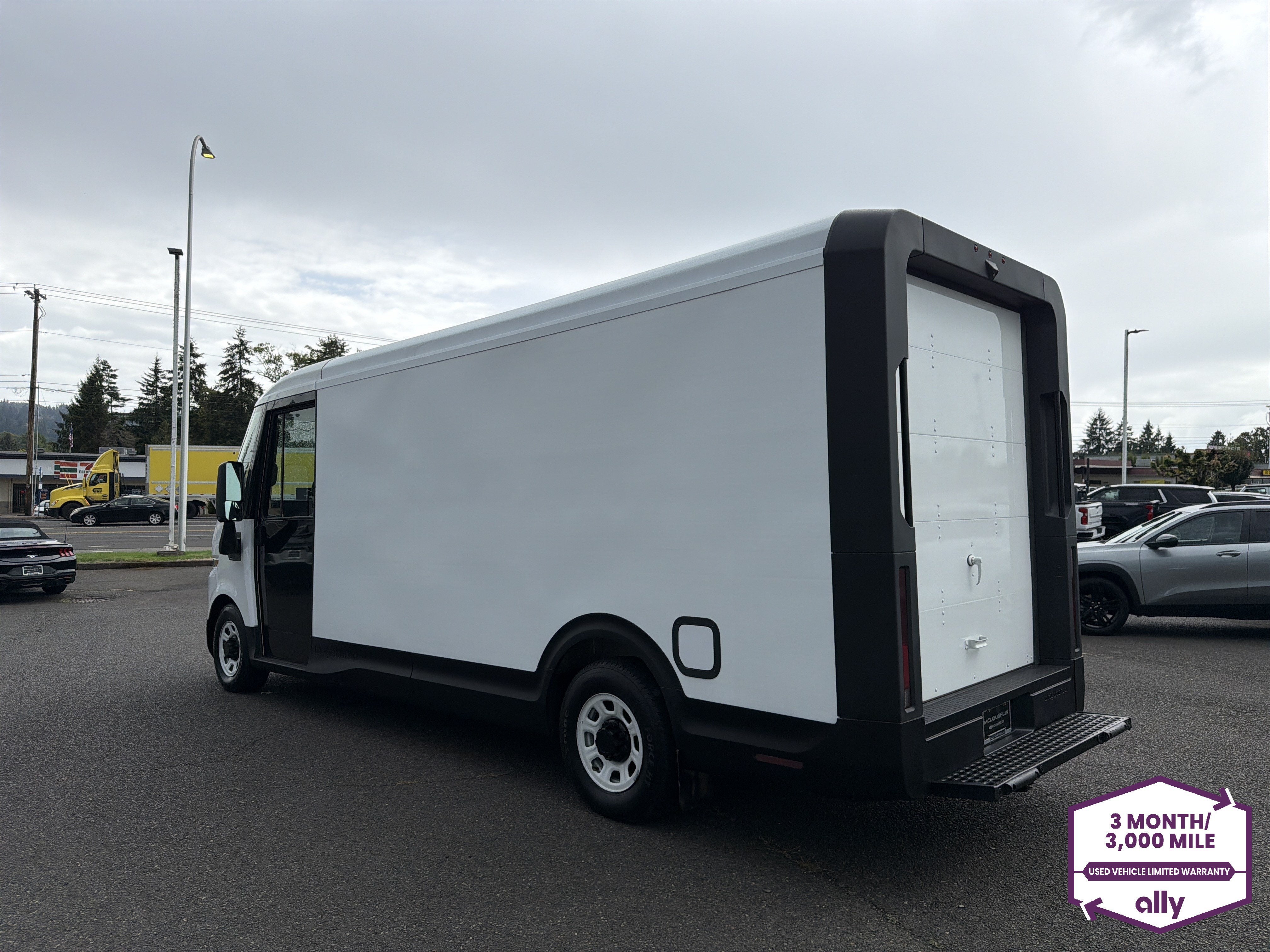 2023 BrightDrop Zevo 600 EJY