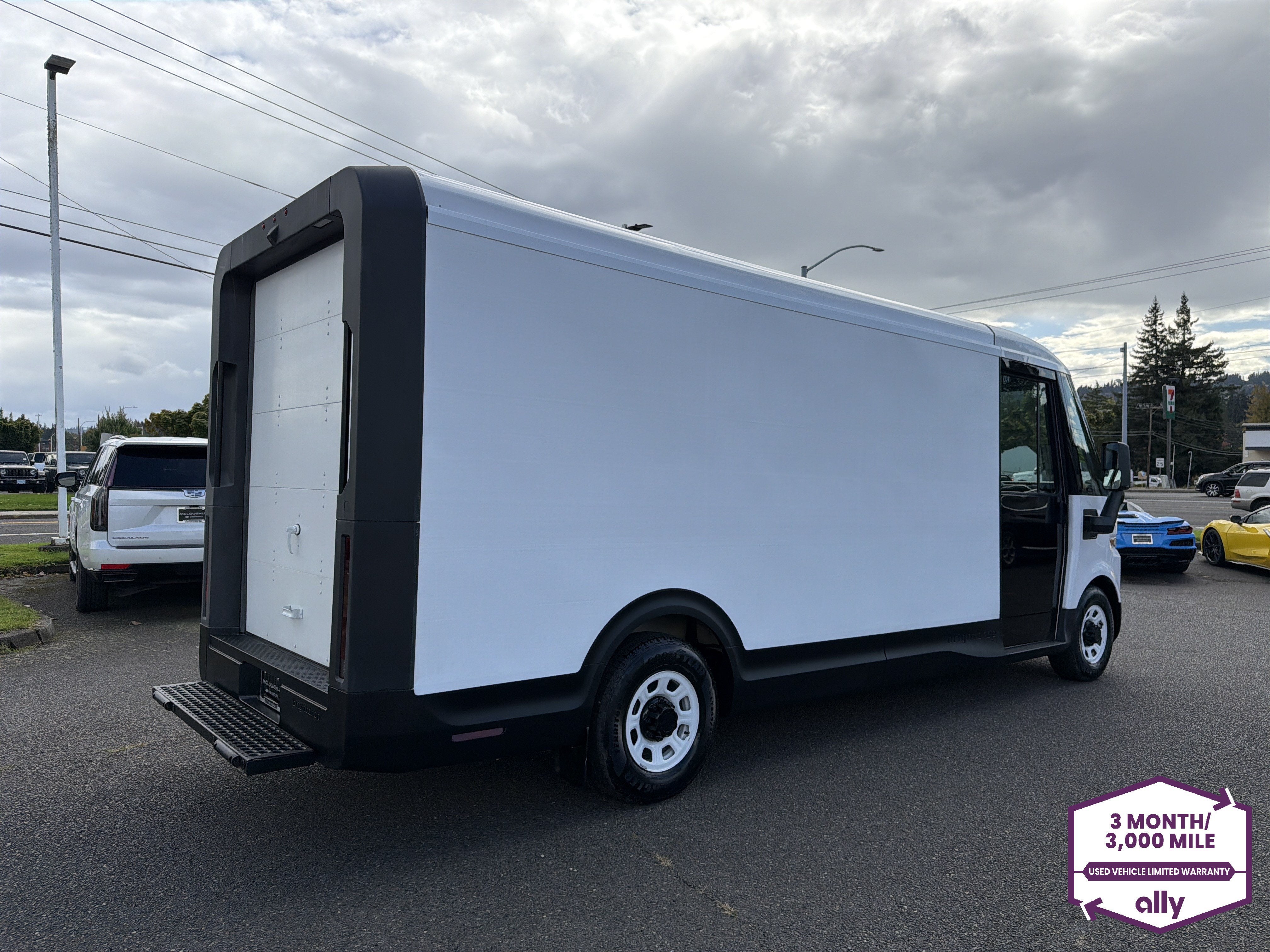 2024 BrightDrop Zevo 600 EJY