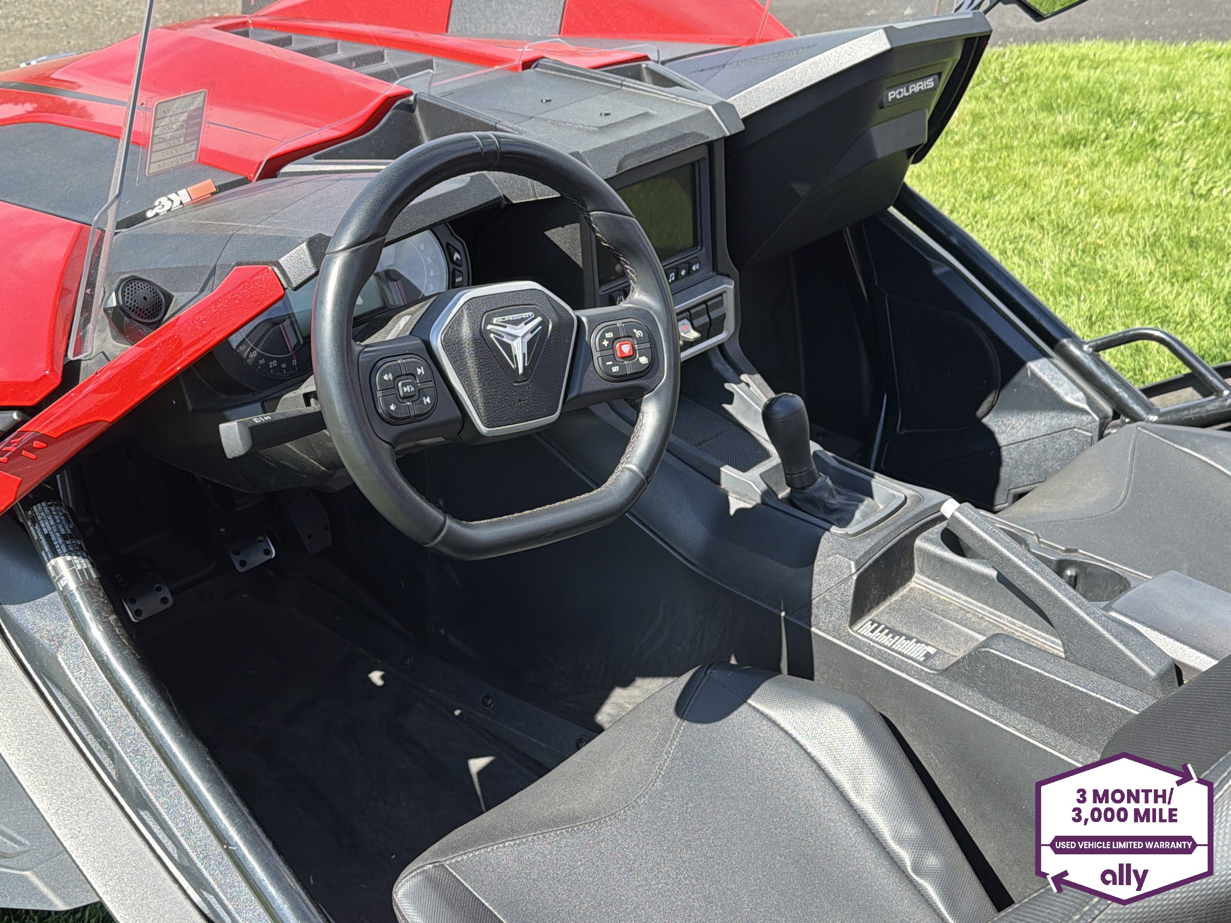 2022 POLARIS SLINGSHOT Base