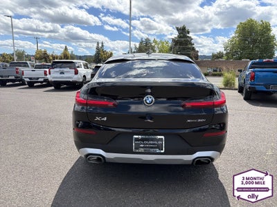 2025 BMW X4 xDrive30i