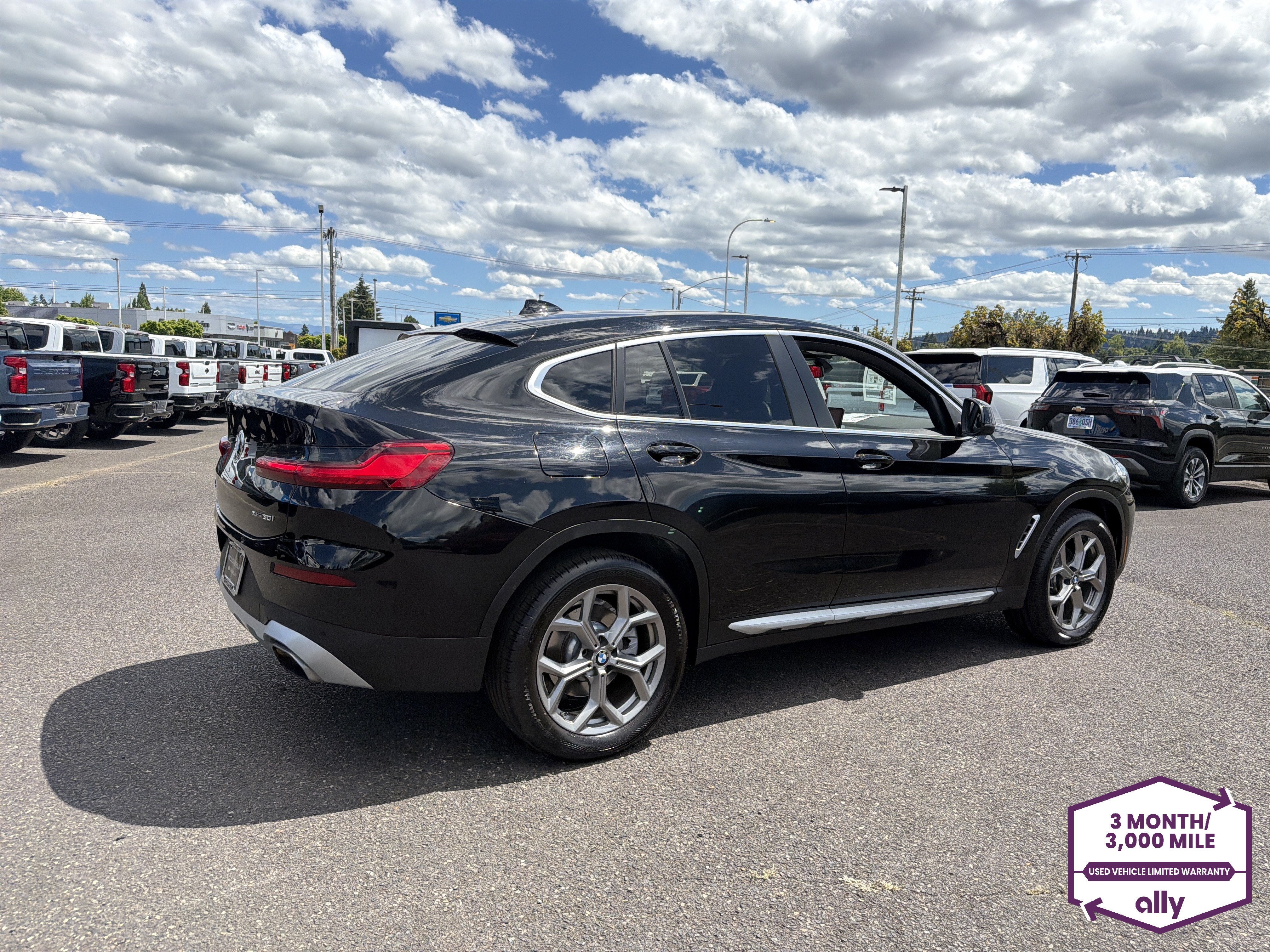 2025 BMW X4 xDrive30i